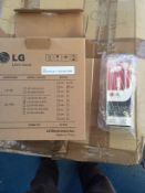 100 X LG LG LE-1700 Earphones with Flat Cable for iPhone/Galaxy Brand New