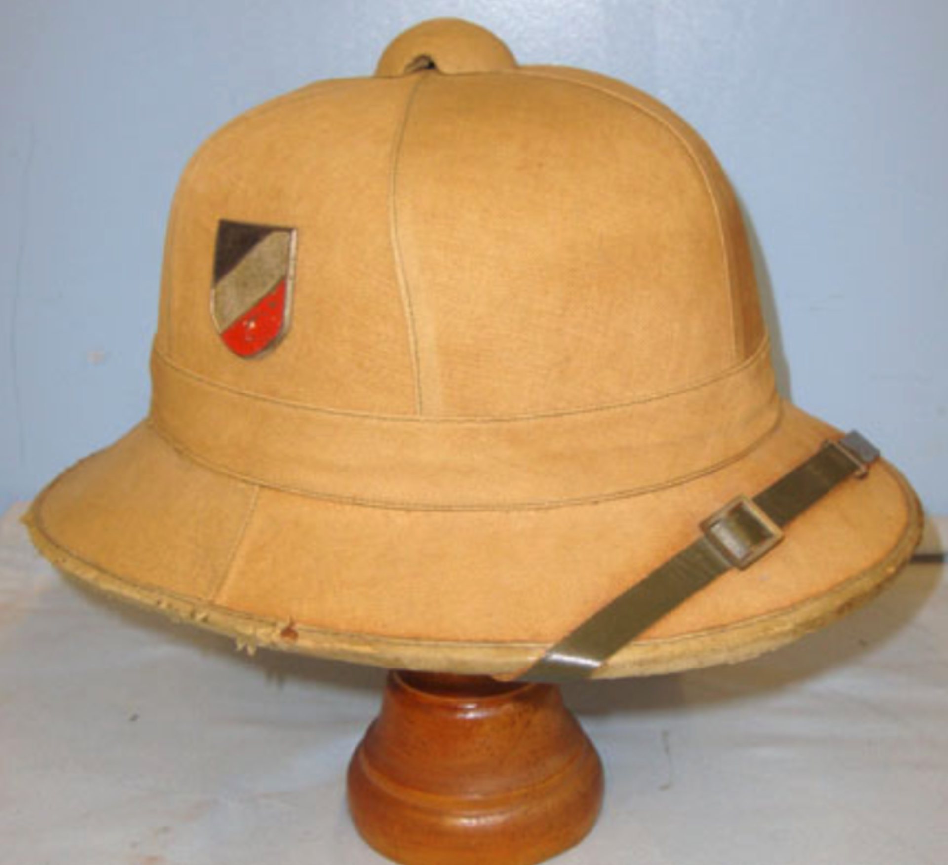 WW2 Era Nazi German DAK Africa Corps (Deutsches Afrikakorps) Double Decal Tropical Helmet. - Image 3 of 3