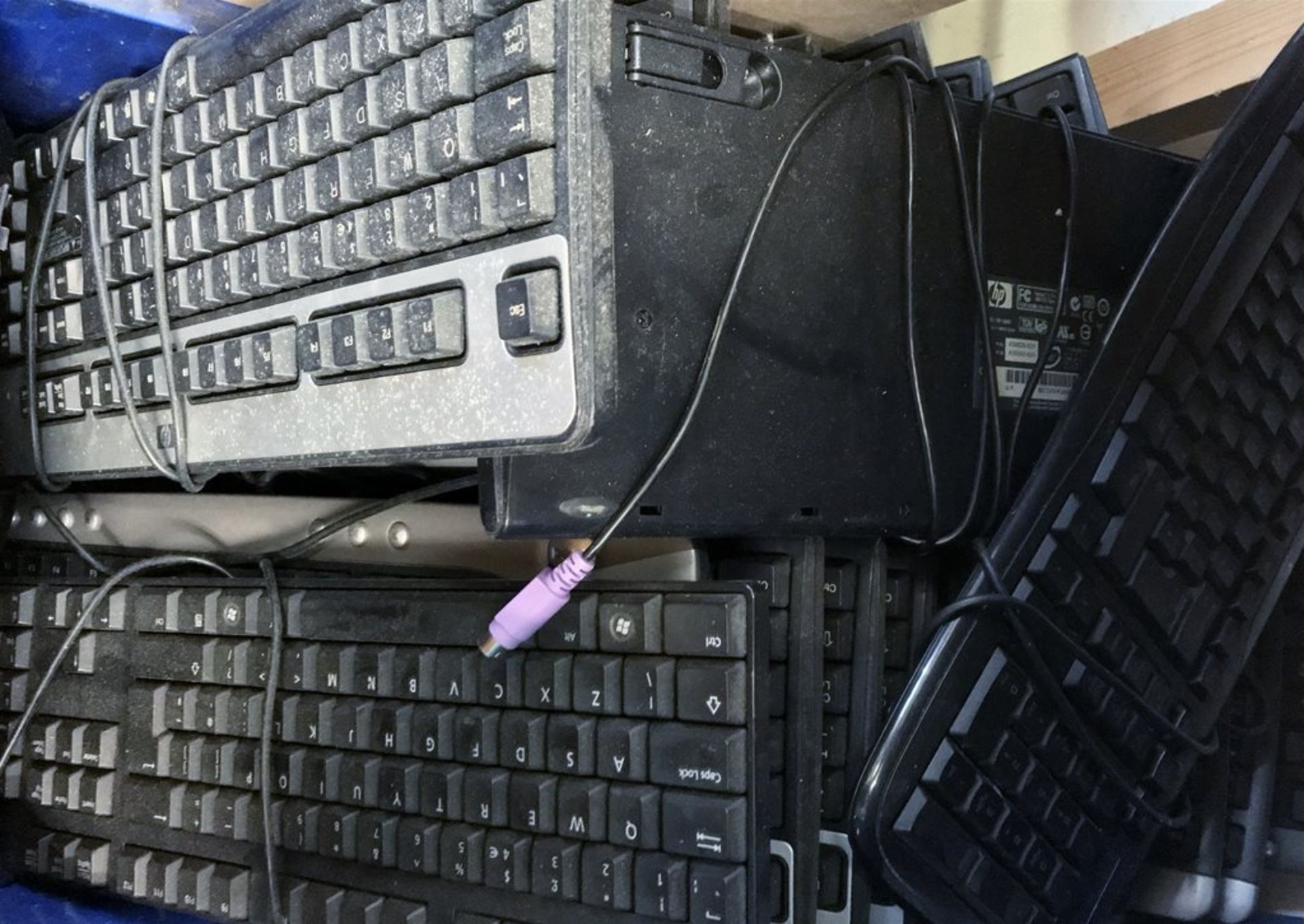 A Quantity of Approx 20-30 Computer Keyboards