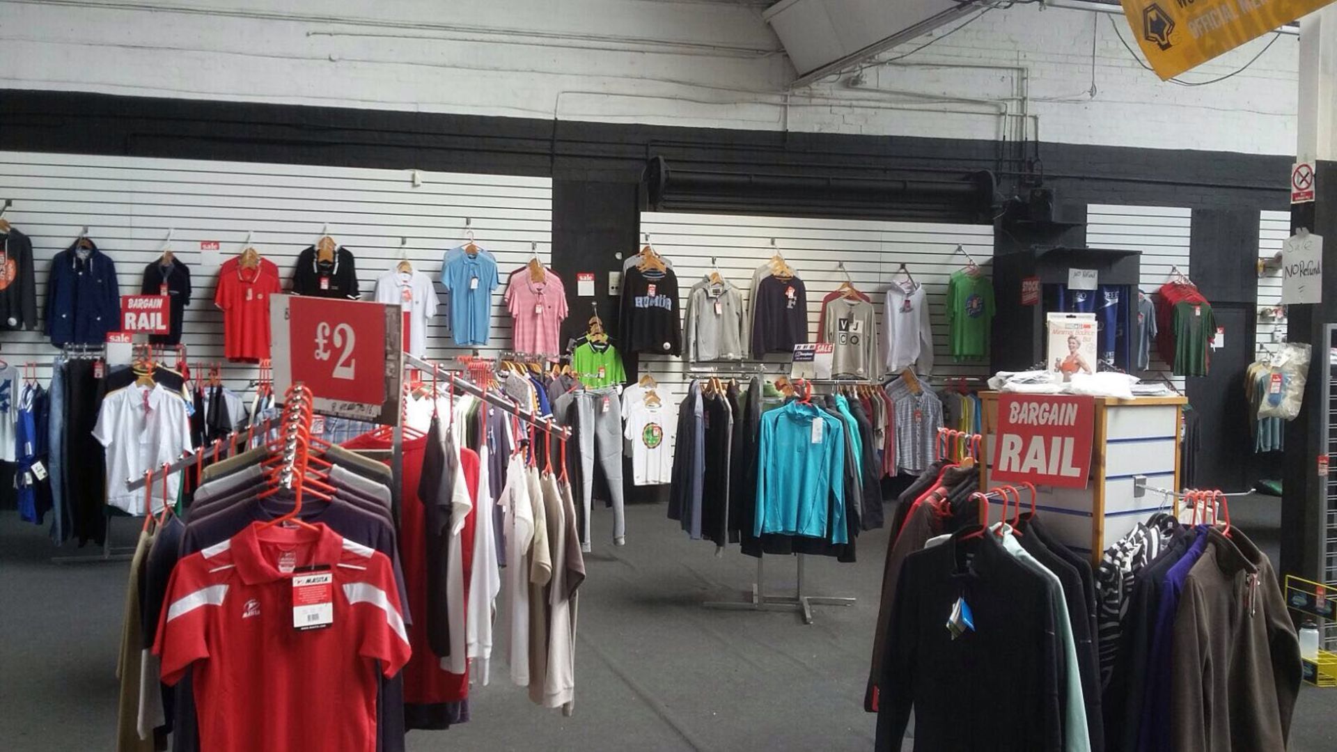 Sports Shop Clearance - Job lot of branded Sportswear and Equipment NO VAT ON HAMMER (14 x photos) - Image 3 of 21