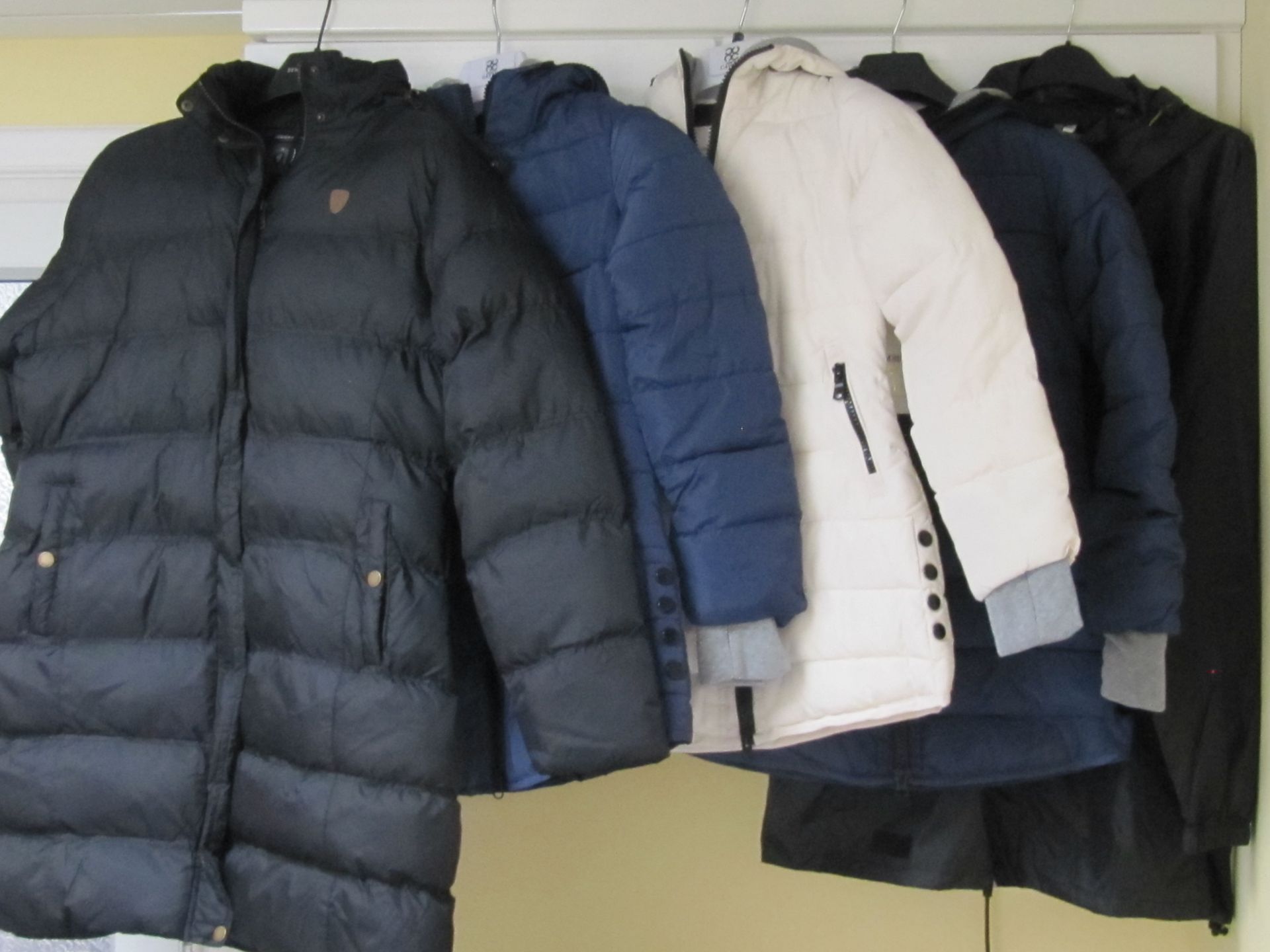 5 Winter/Autumn Coats. BNWT. No vat on Hammer. Shipping available. - Image 2 of 8