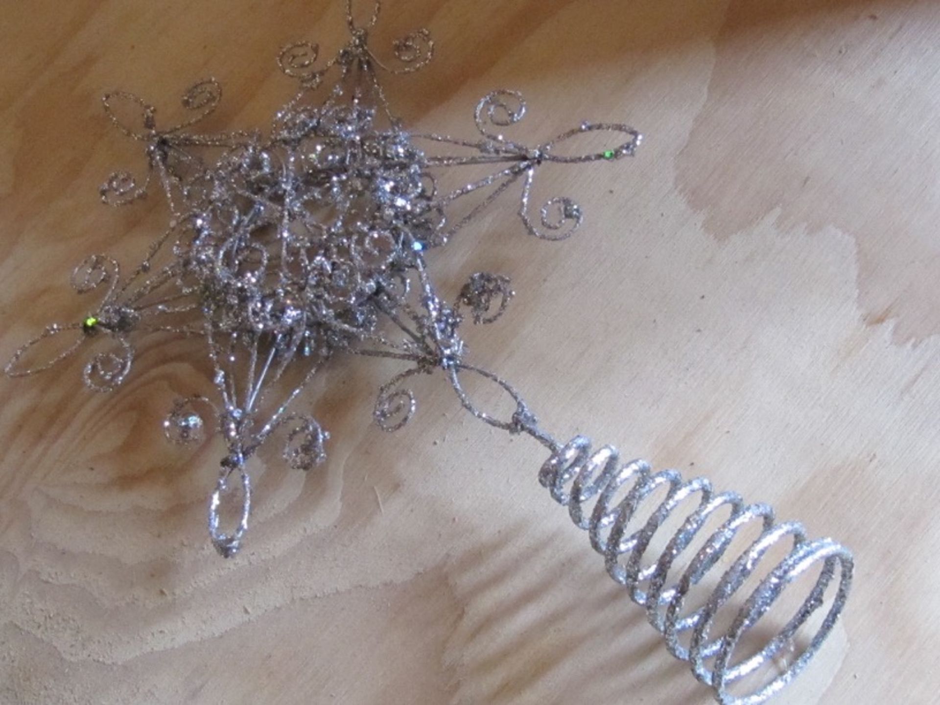 Christmas Star, Tree Topper. Brand new Stock. No vat on Hammer. Shipping available. - Image 5 of 7