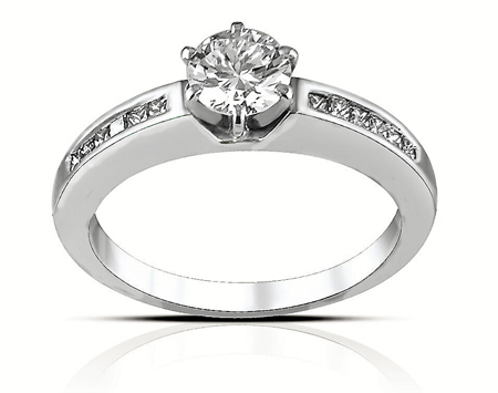 Solitaire Diamond Ring with Shoulder Diamonds