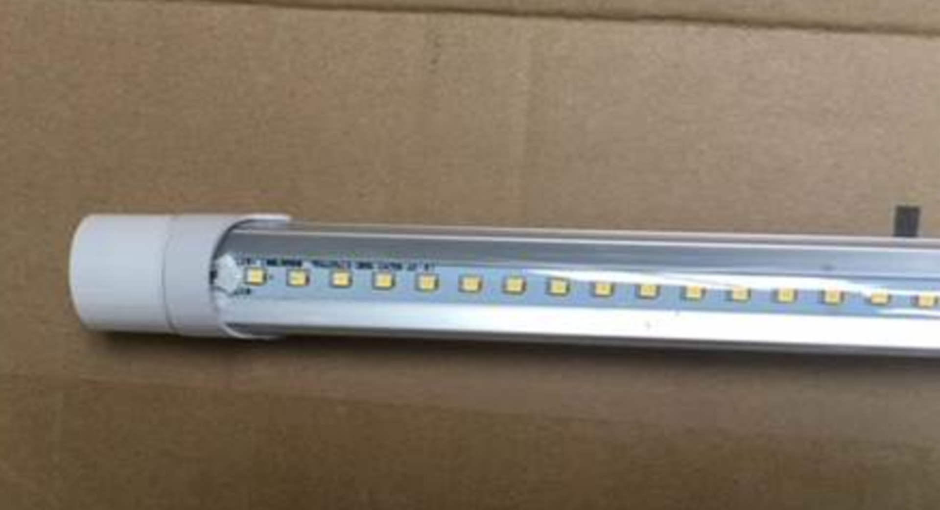 New 200x Led Tube Lights New Boxed With Built In Driver