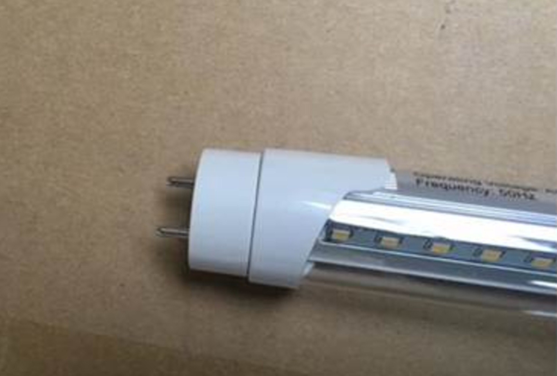 New 200x Led Tube Lights New Boxed With Built In Driver - Image 3 of 4
