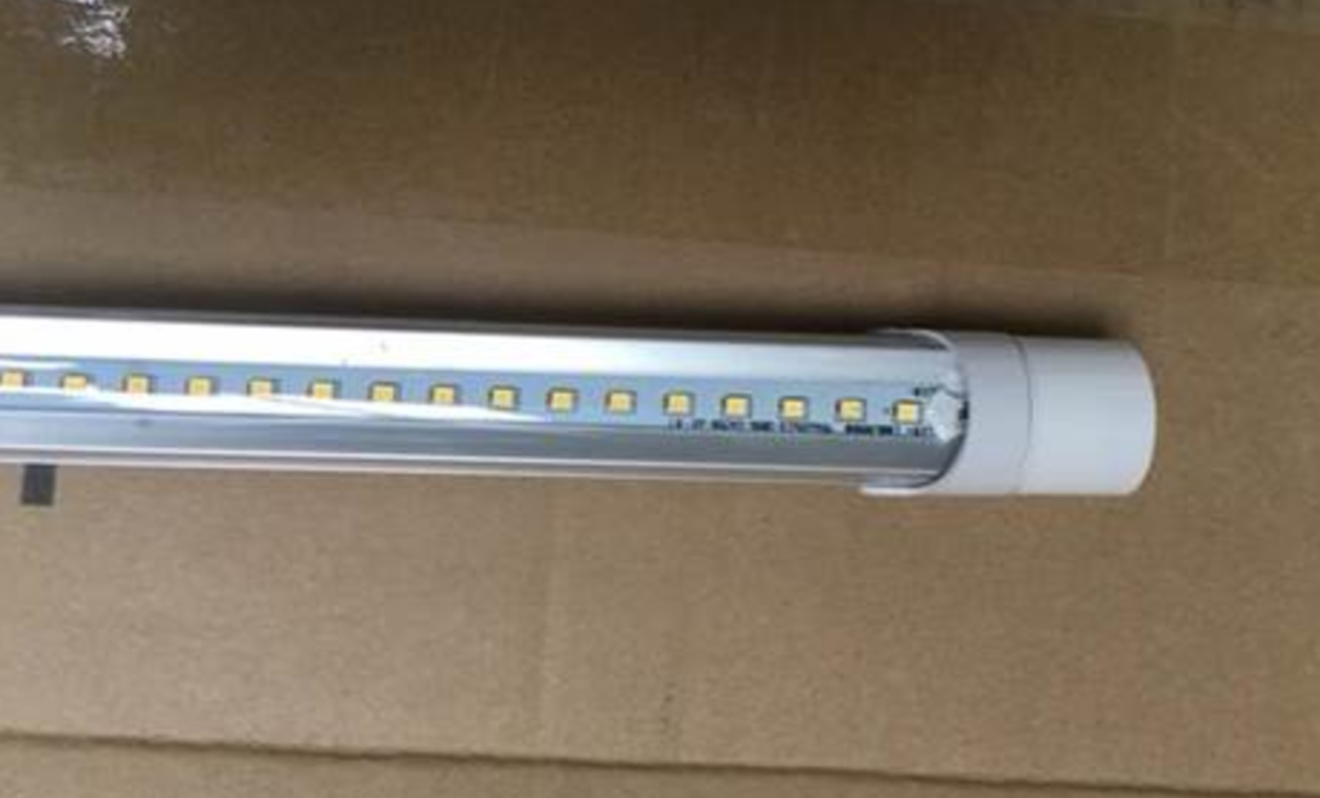 NEW 200x Led Tube Lights New Boxed With Built In Driver