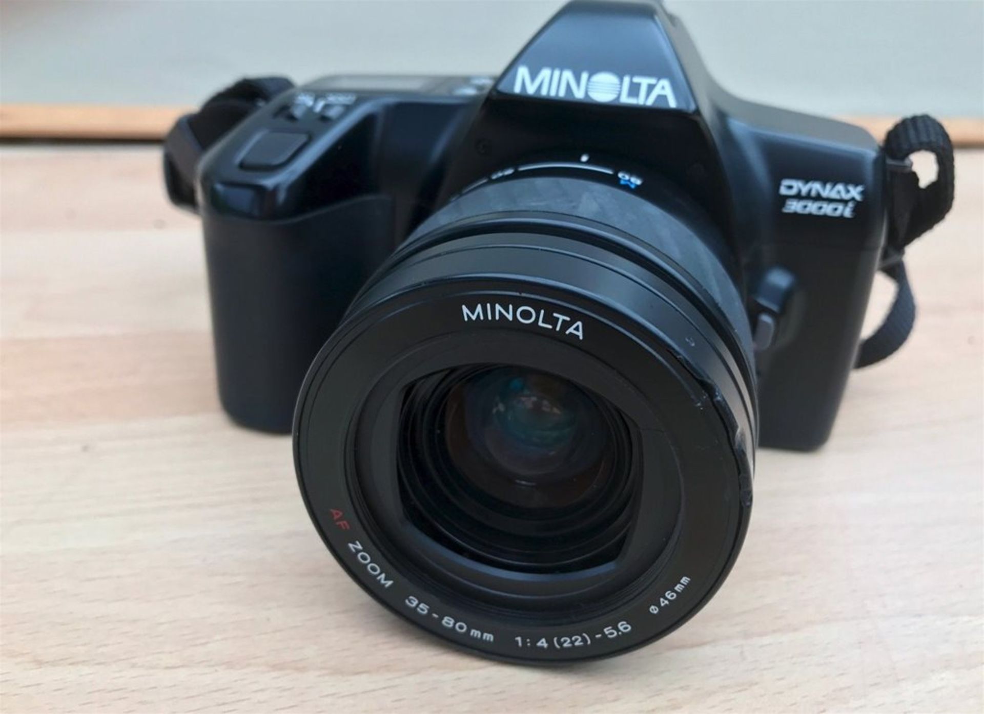 Minolta Dynax 3000i AF SLR Body 45-80mm 1:4 (22) -56 AF Zoom Lens + Accessories