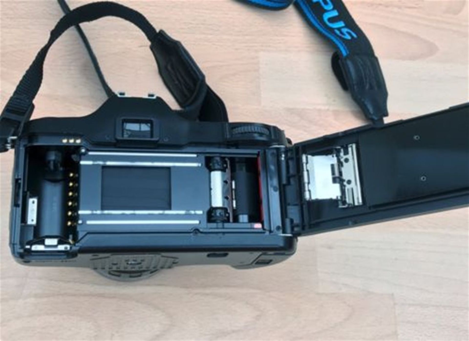 Minolta Dynax 3000i AF SLR Body 45-80mm 1:4 (22) -56 AF Zoom Lens + Accessories - Image 4 of 5