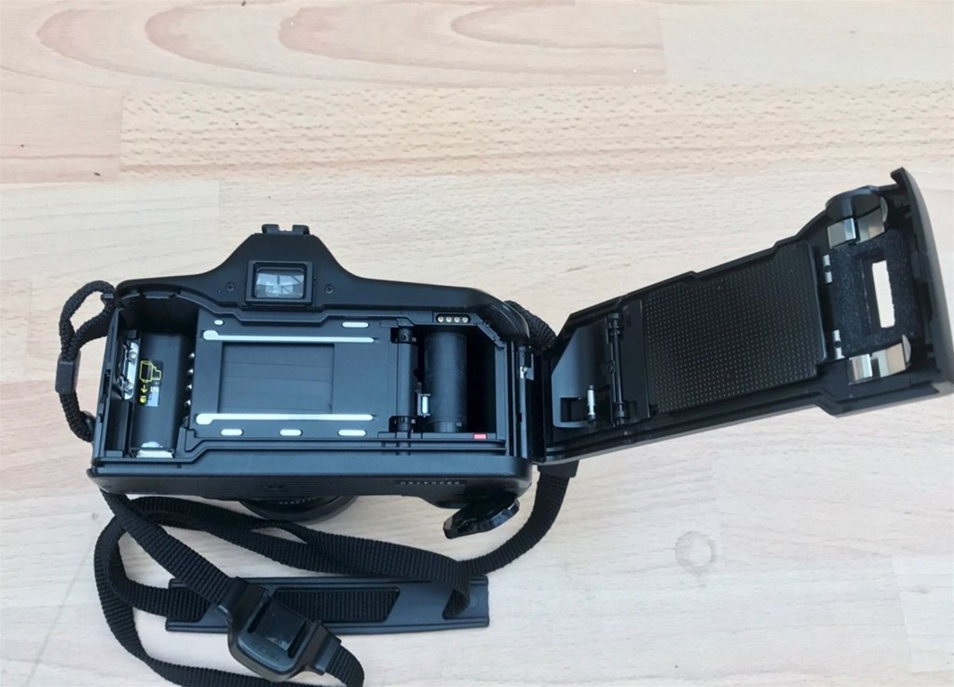 Minolta Dynax 3000i AF SLR Body 45-80mm 1:4 (22) -56 AF Zoom Lens + Accessories - Image 5 of 5