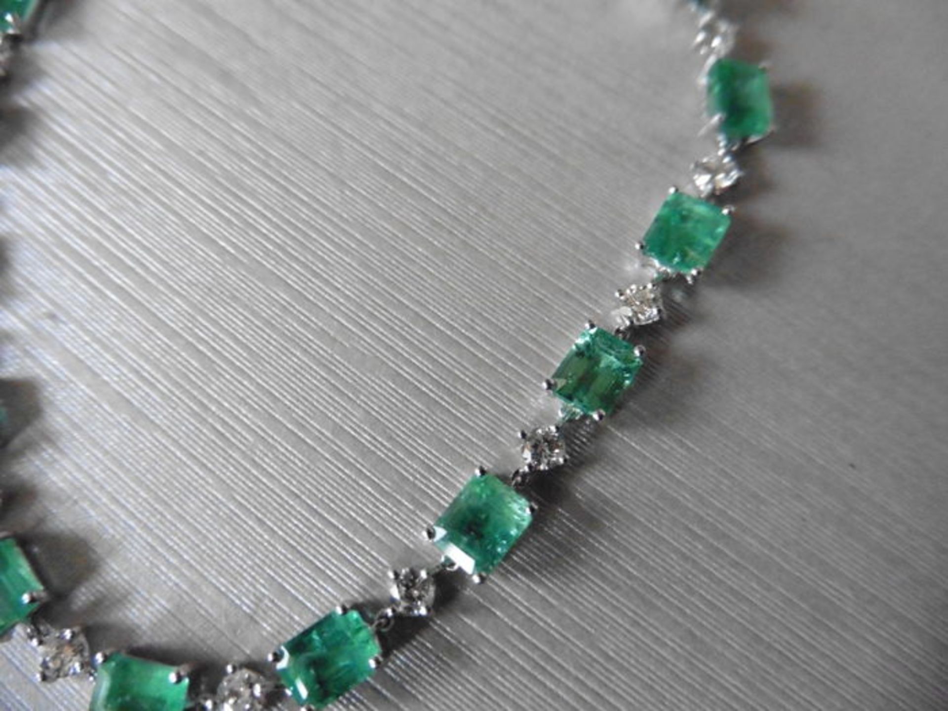 6ct emerald and diamond bracelet.Set with emerald cut ( treated ) emeralds and small brilliant cut - Image 3 of 4