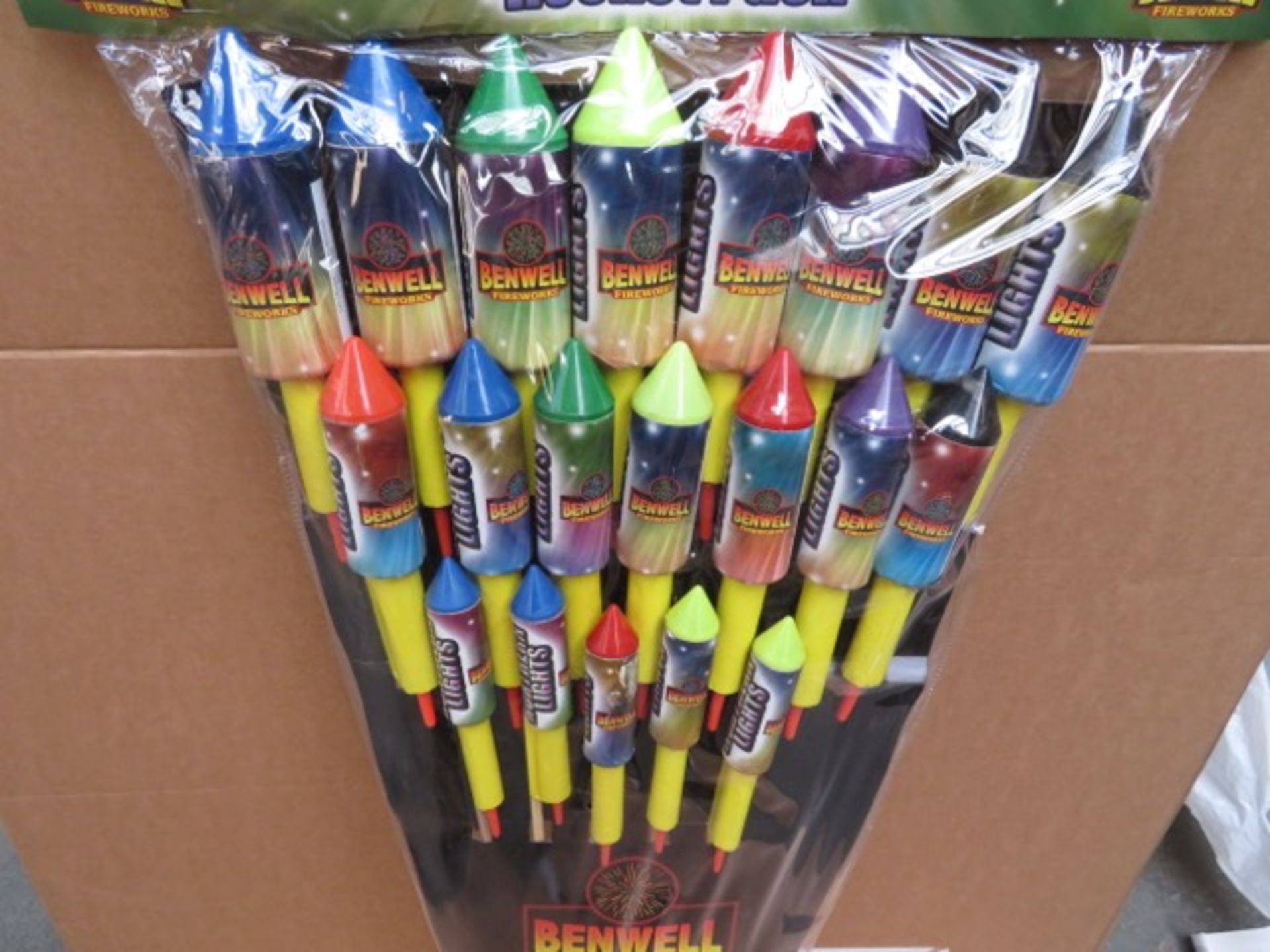 2 x Packs of 20 Northern Lights Rocket Packs. Total of 40 Rockets. RRP £125 per pack, giving this - Image 3 of 3
