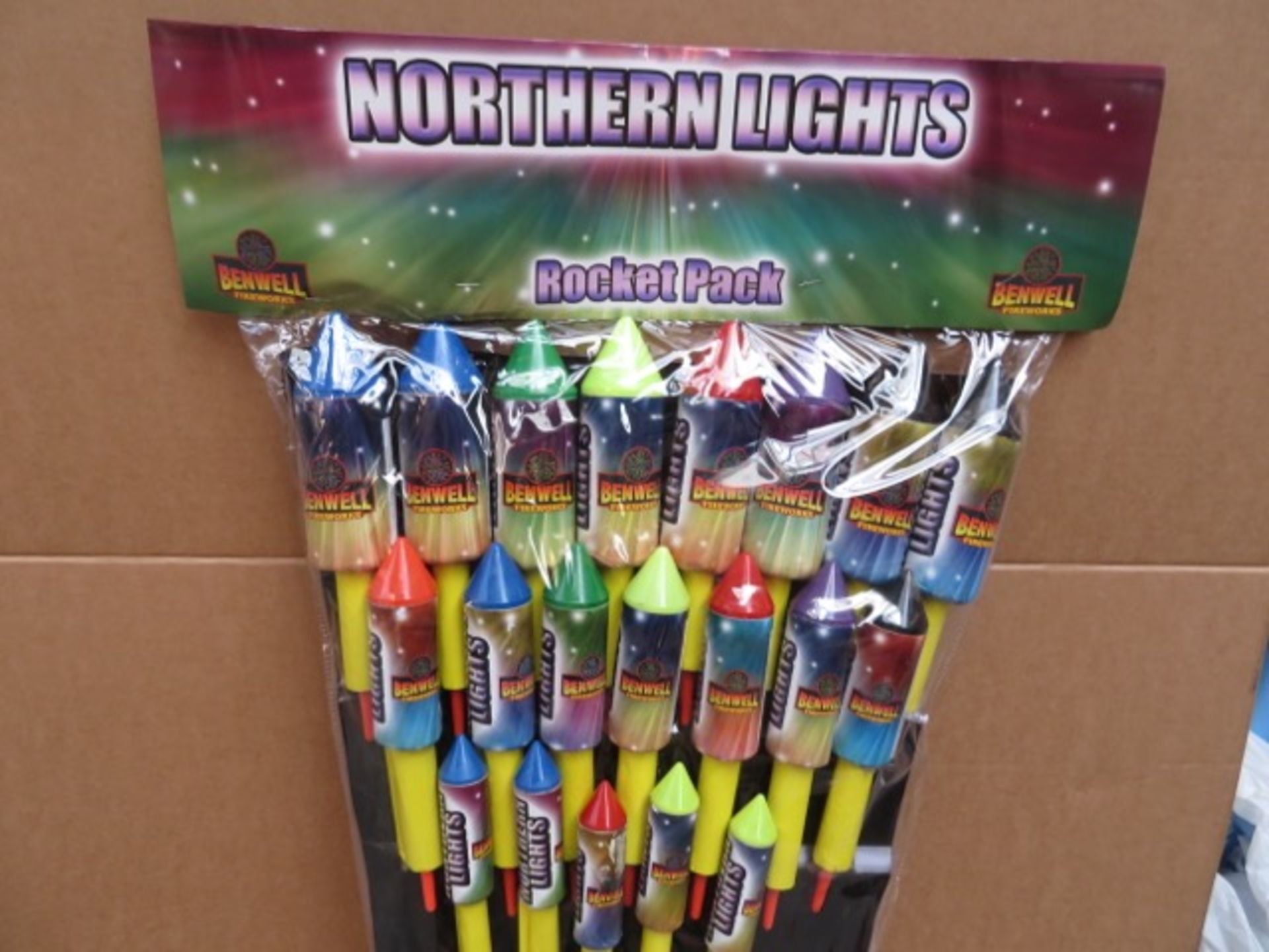 2 x Packs of 20 Northern Lights Rocket Packs. Total of 40 Rockets. RRP £125 per pack, giving this - Image 2 of 3
