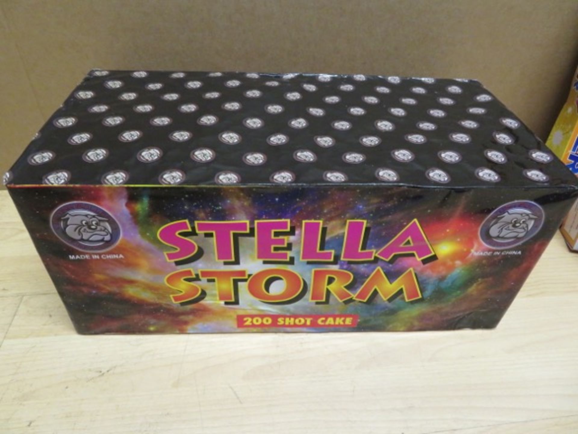 1 x British Bulldog Firework Company- Stella Storm 200 Shot Extra Large Cake Firework. RRP £160.