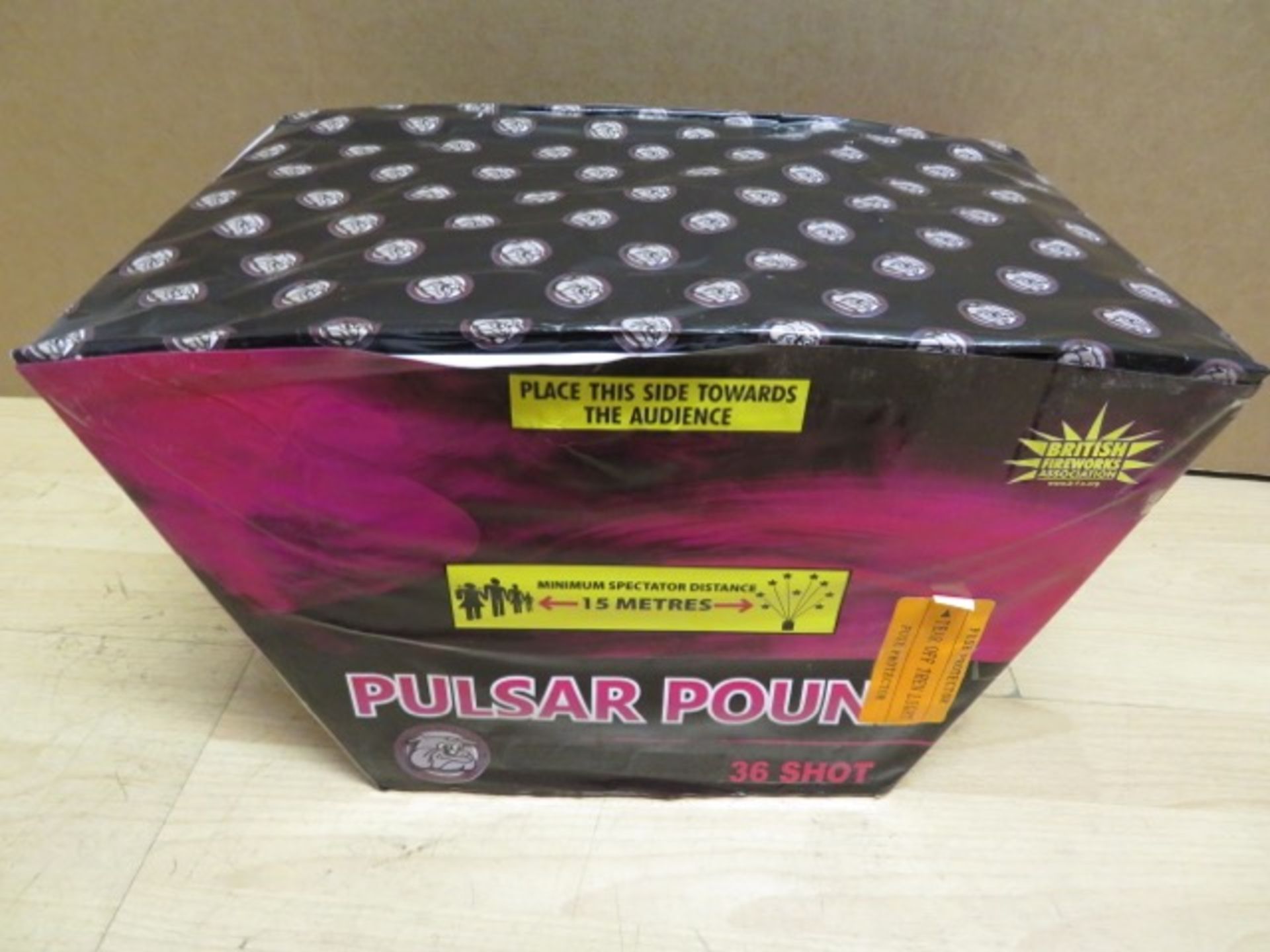 1 x British Bulldog Firework Company - 36 Shot Pulsar Pound Firework Cake. RRP £149.Long Lasting -