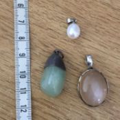 Collection of 3 pendants - 925 silver, semi precious stones and pearl