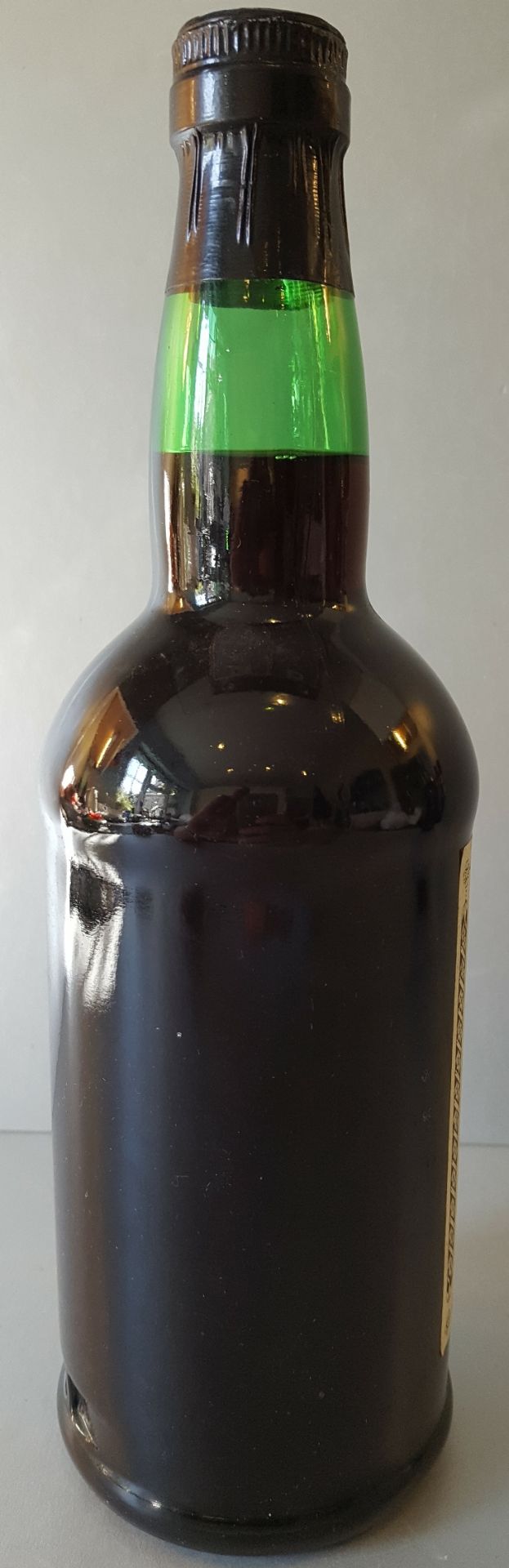 1 x 70cl Bottle Vintage Peers Reserve Finest Old Vintage Character Port - Image 4 of 4