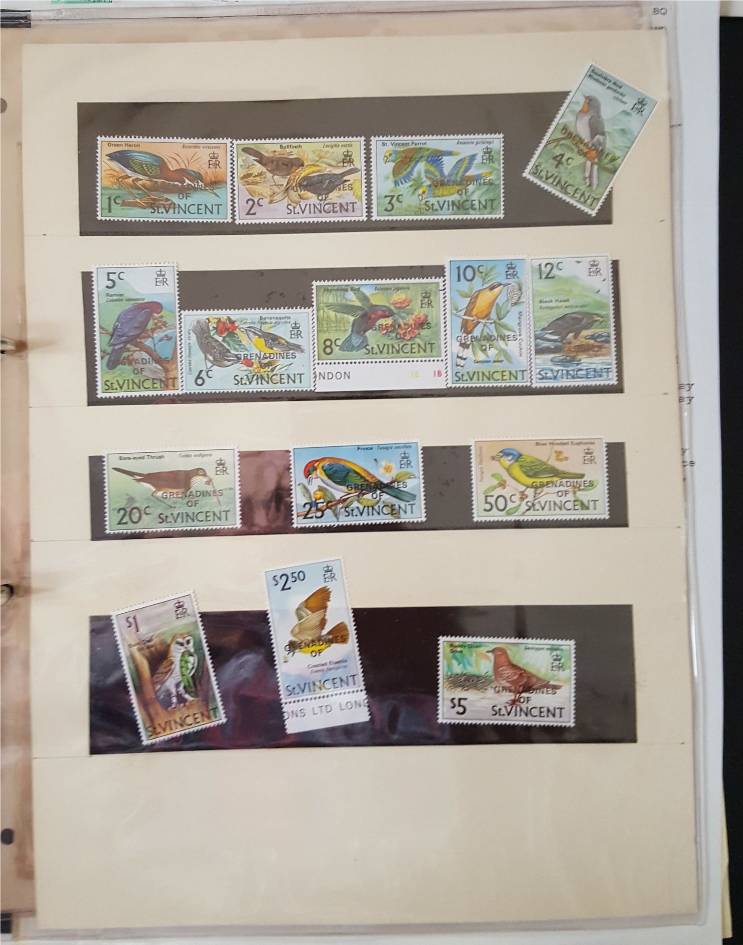 Vintage Retro Folder of Commonwealth Commemorative Stamps & First Day Covers NO RESERVE - Bild 2 aus 3