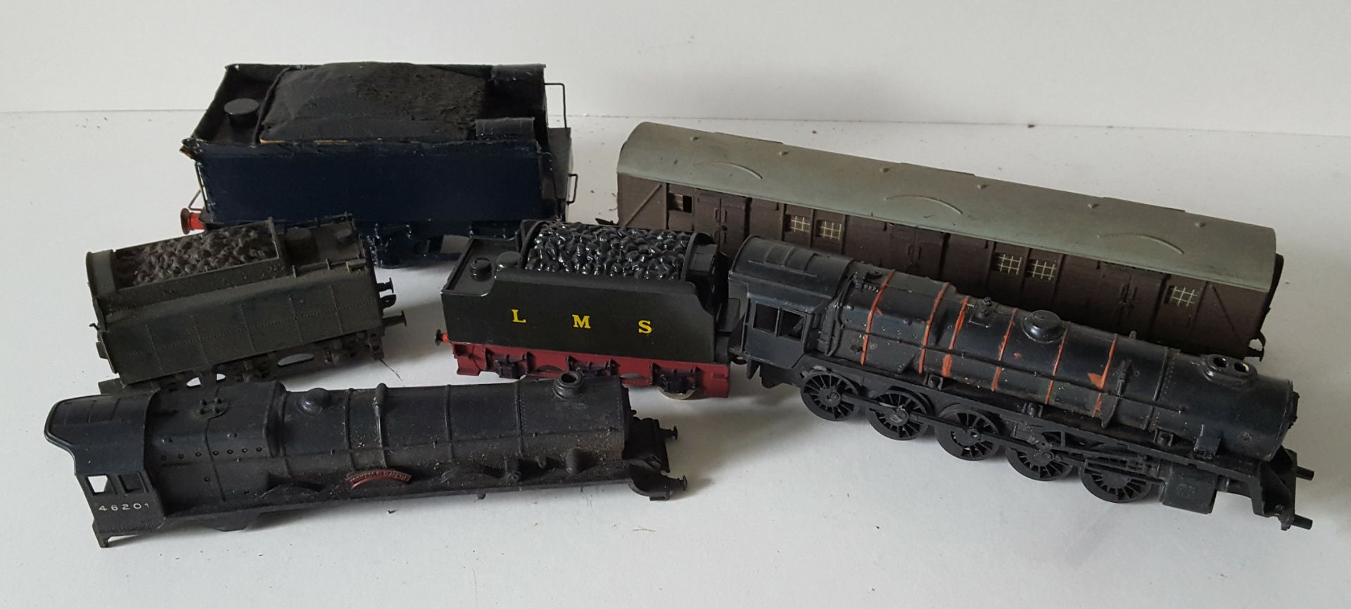 Vintage Retro Assorted Model Trains & Accessories Tri-ang & Hornby 00 Gauge