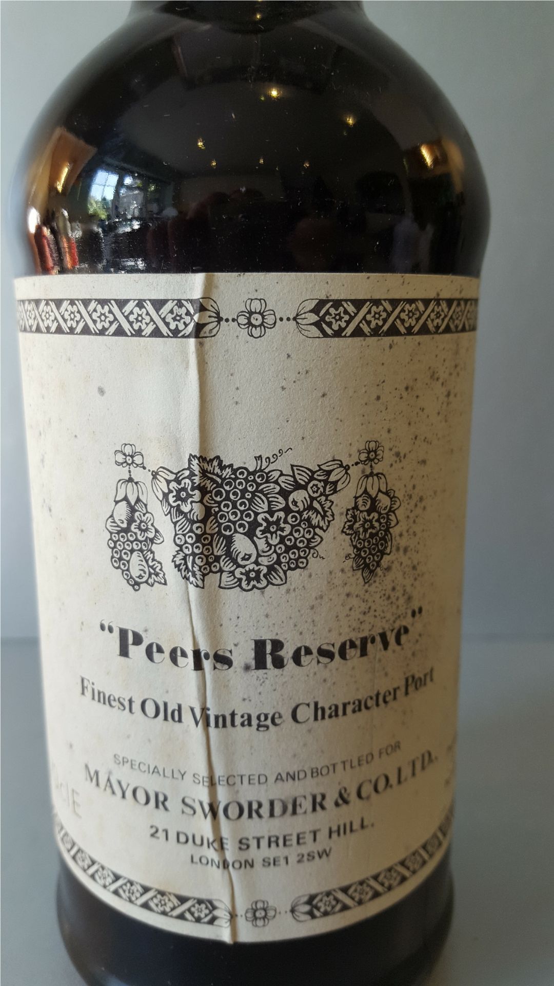 1 x 70cl Bottle Vintage Peers Reserve Finest Old Vintage Character Port - Image 3 of 4