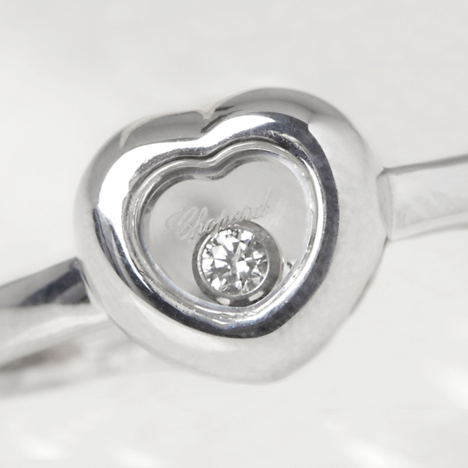 Chopard 18k White Gold Heart Small Happy Diamonds Ring - Image 7 of 8