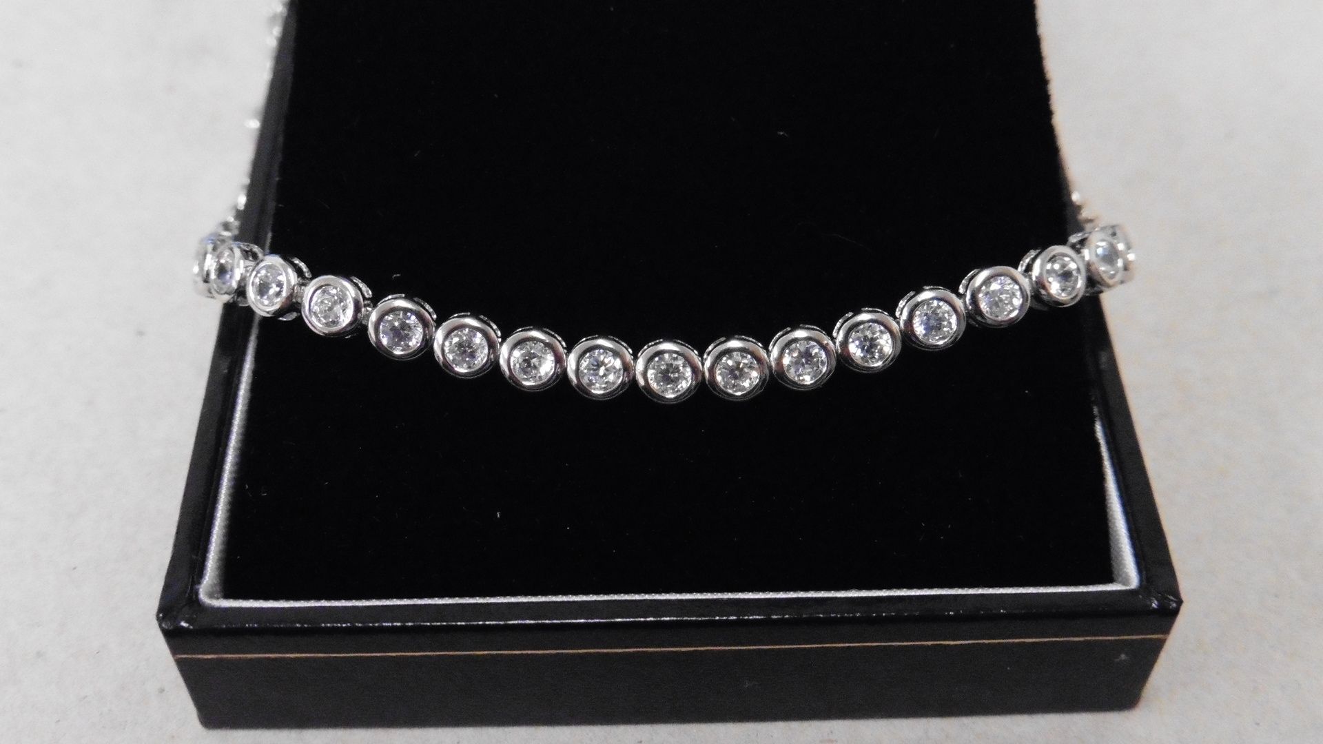 3.50ct tennis style bracelet set with brilliant cut diamonds. I colour, Si2 clarity. 18ct white - Image 4 of 4