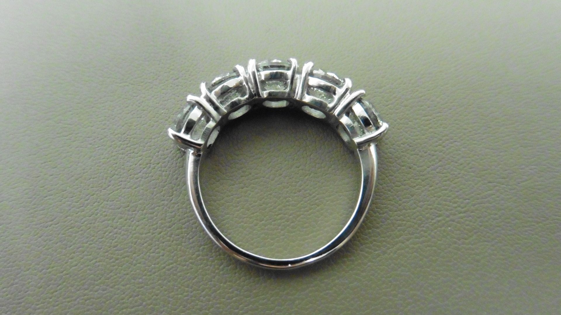 2.50ct diamond five stone ring. 5 x brilliant cut diamonds ( 0.50ct ) I colour and si3 clarity. 4 - Image 3 of 3