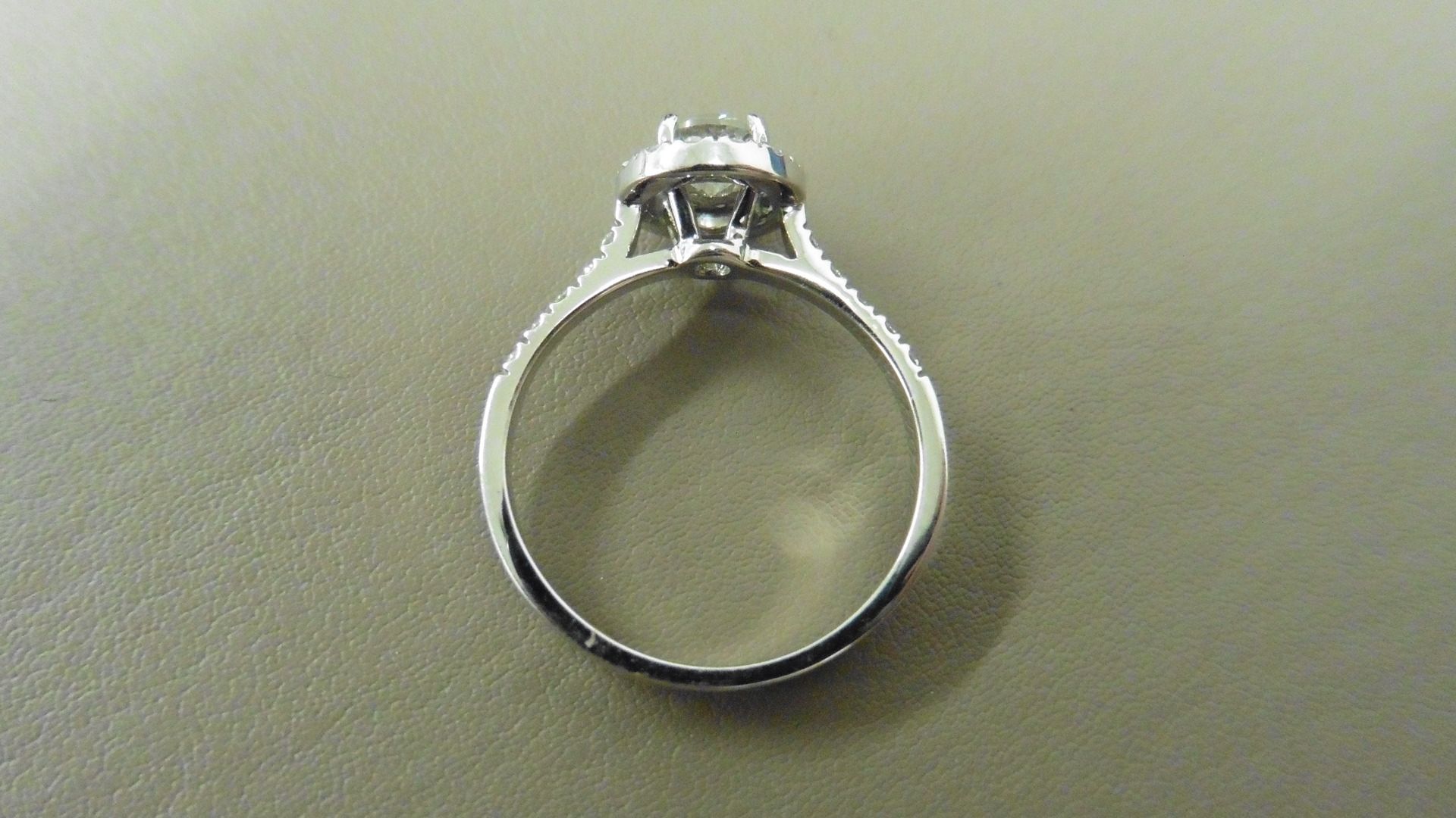 0.40ct diamond set solitaire ring set in 18ct gold. Centre stone J colour, si3 clarity with a halo - Image 2 of 4