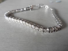 6.60ct Diamond tennis bracelet set with brilliant cut diamonds of I/J colour, si2 clarity. All set