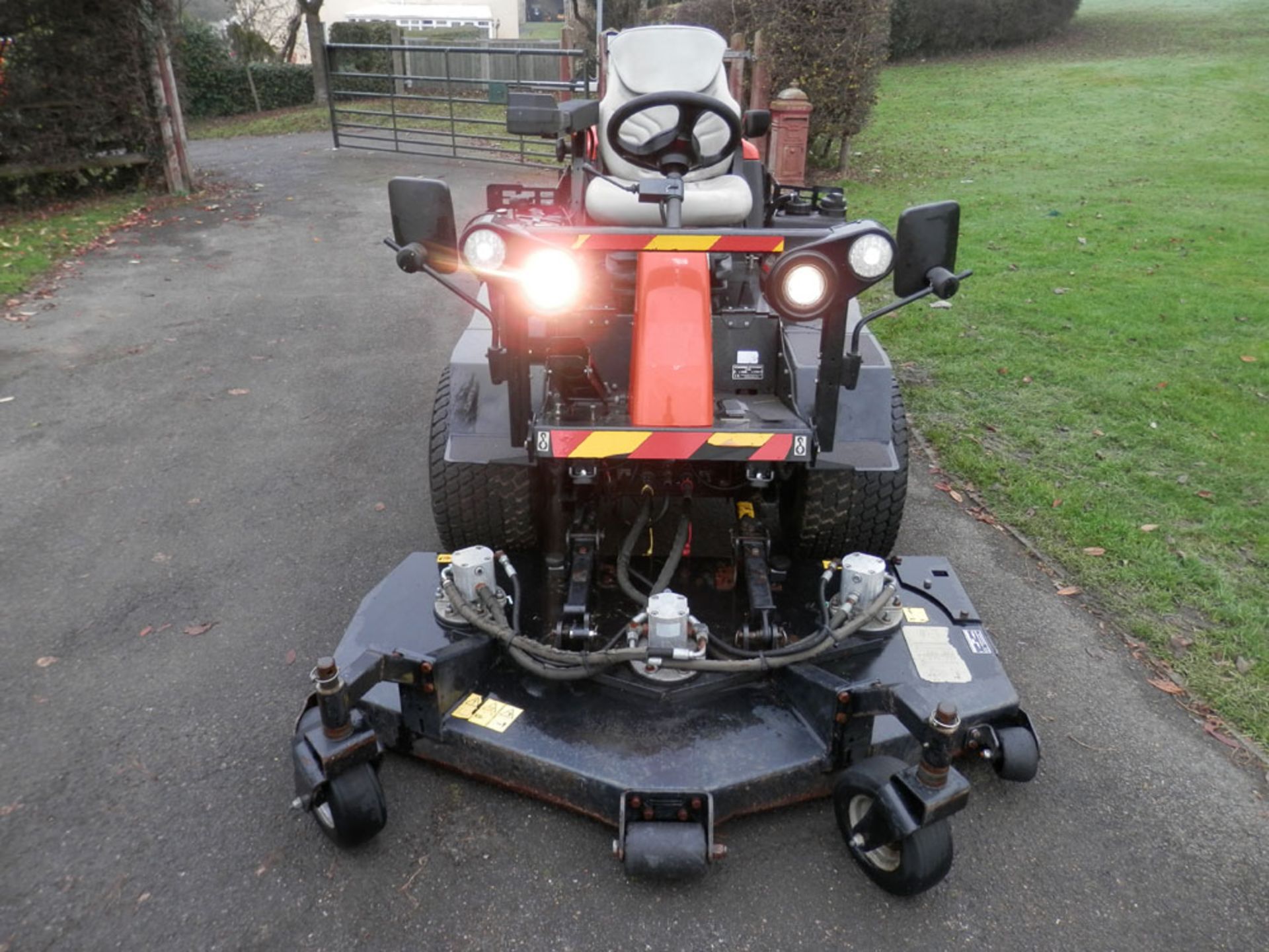 2009 Jacobsen HR3300T Rotary Mower - Image 10 of 14