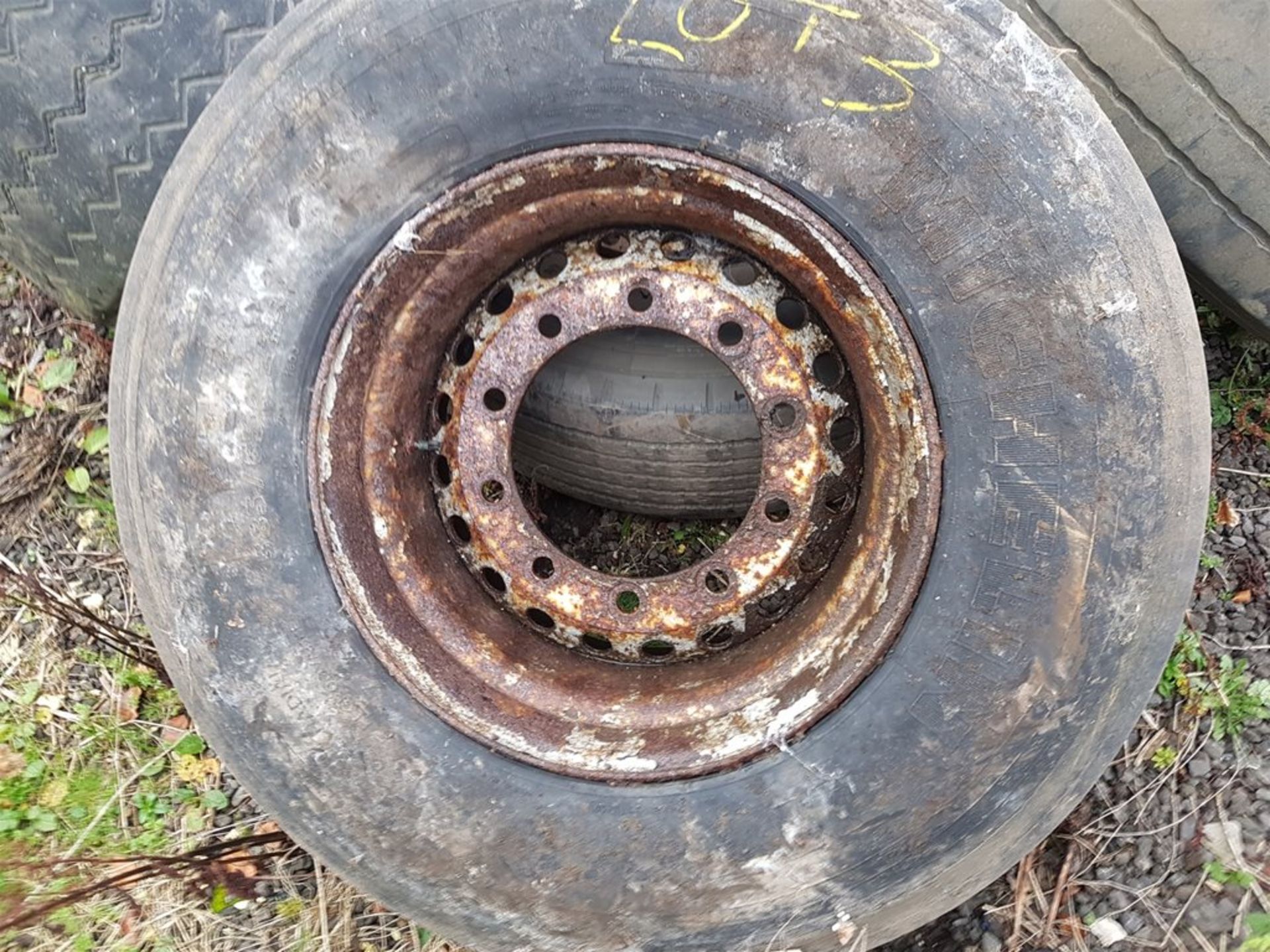4x 385 | 65 | 22.7 Trailer Tyres - Image 4 of 6