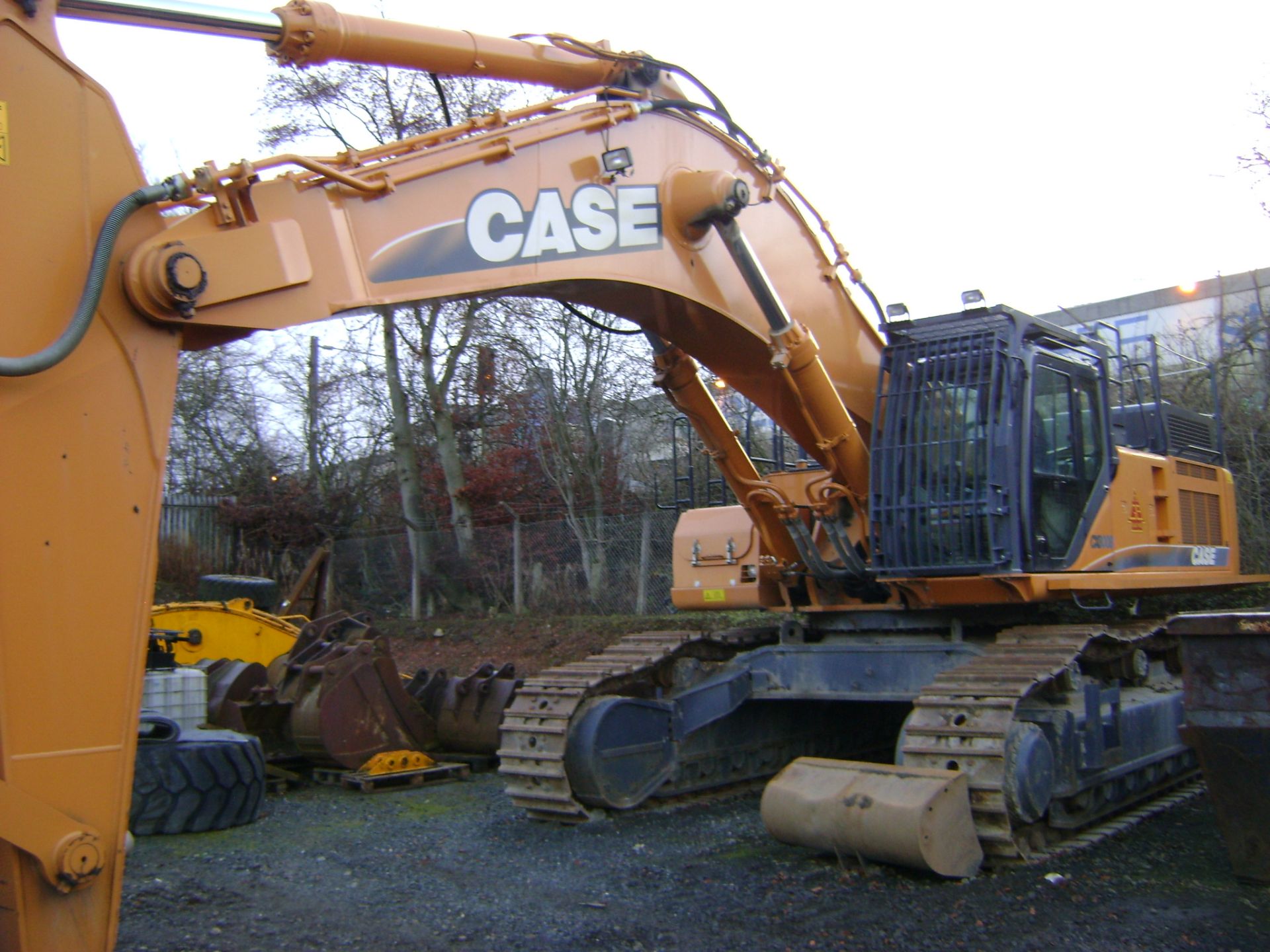 Case CX800 Tracked 80 Ton Excavator - Image 2 of 7