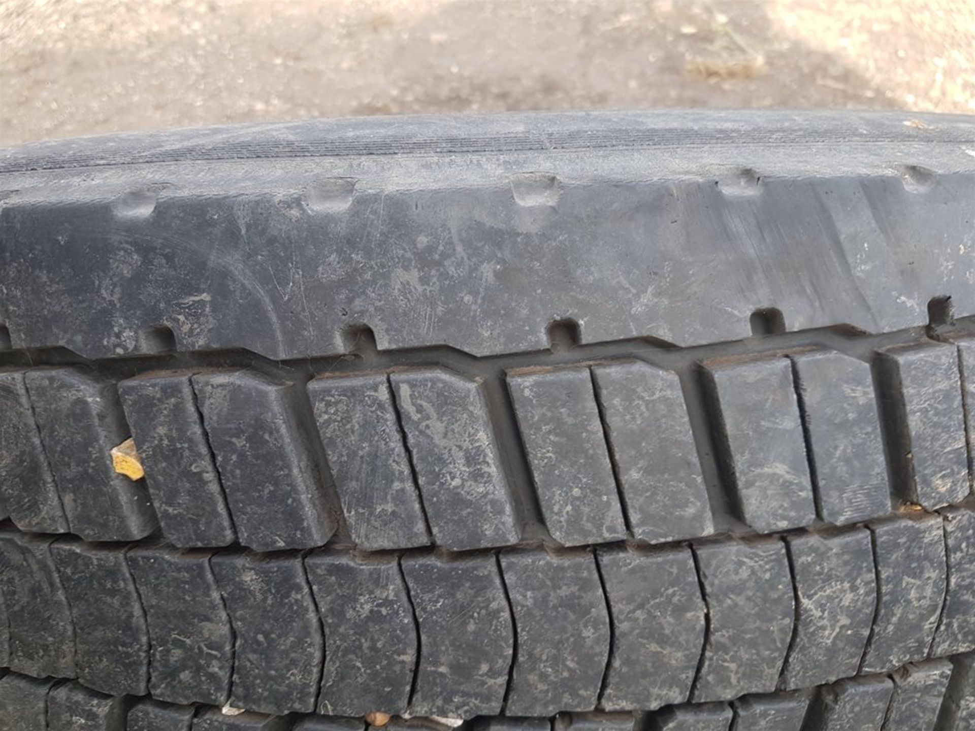 4x 295 | 80 | 22.5 Truck Rear Tyres - Image 5 of 6