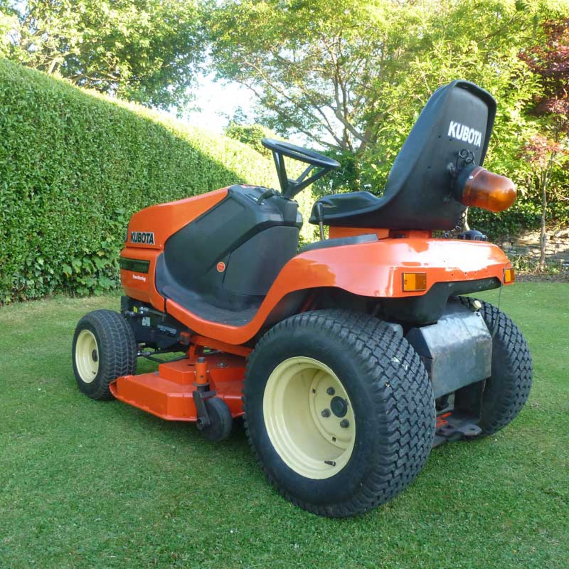 2003 Kubota G2160 Mid-Mount 40"""" Rotary Mower - Image 5 of 5