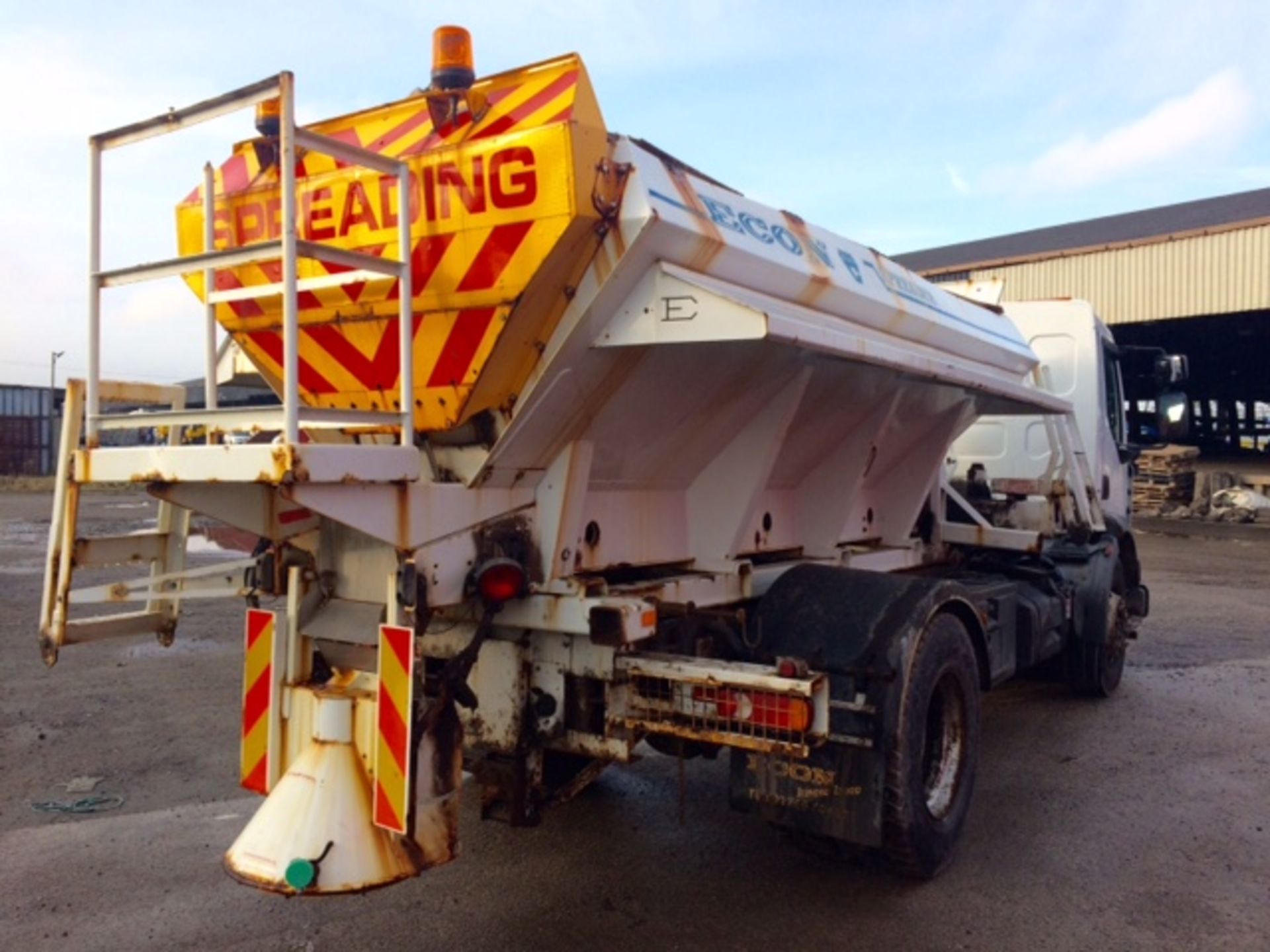 2007 Renault Midlum 240 DXi Demountable Tipper Gritter - Image 7 of 8