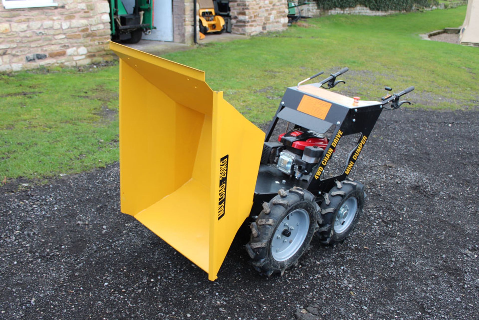 Unused 250kg Mini Dumper 4WD With Chain Drive Loncin Engine - Image 5 of 6