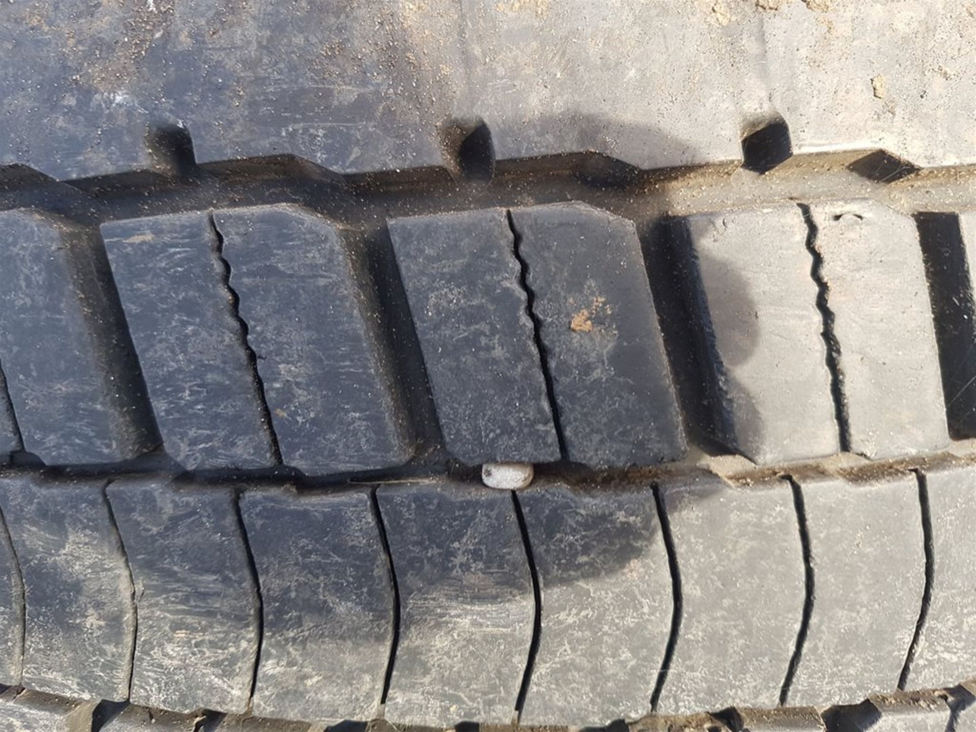 4x 295 | 80 | 22.5 Truck Rear Tyres - Image 4 of 6