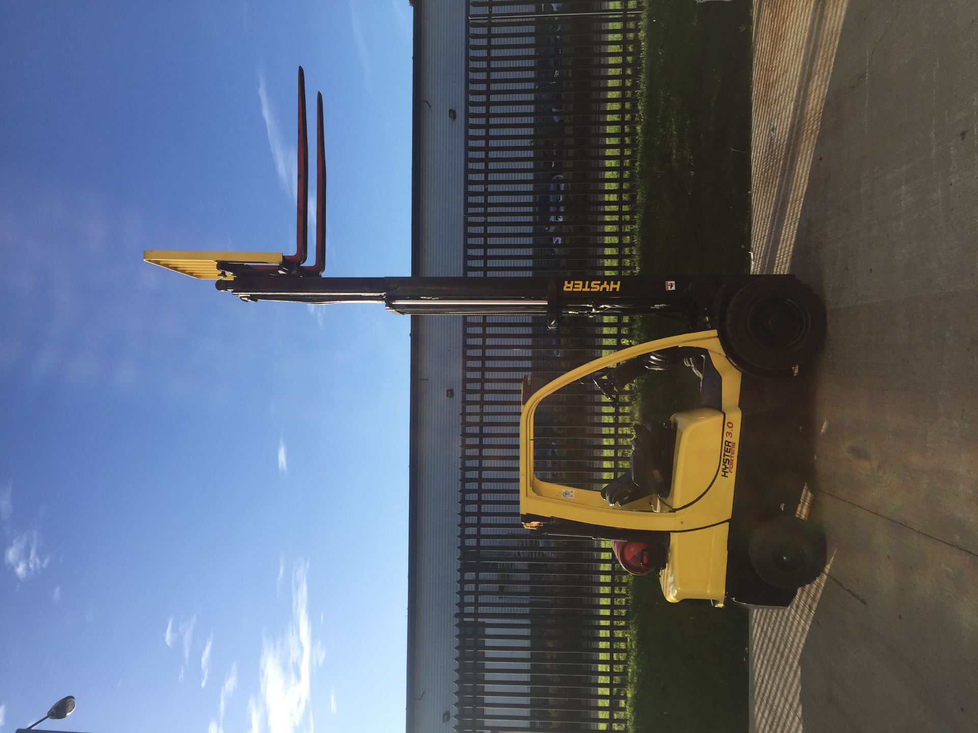 Hyster 3ton gas fork lift truck - Image 9 of 9
