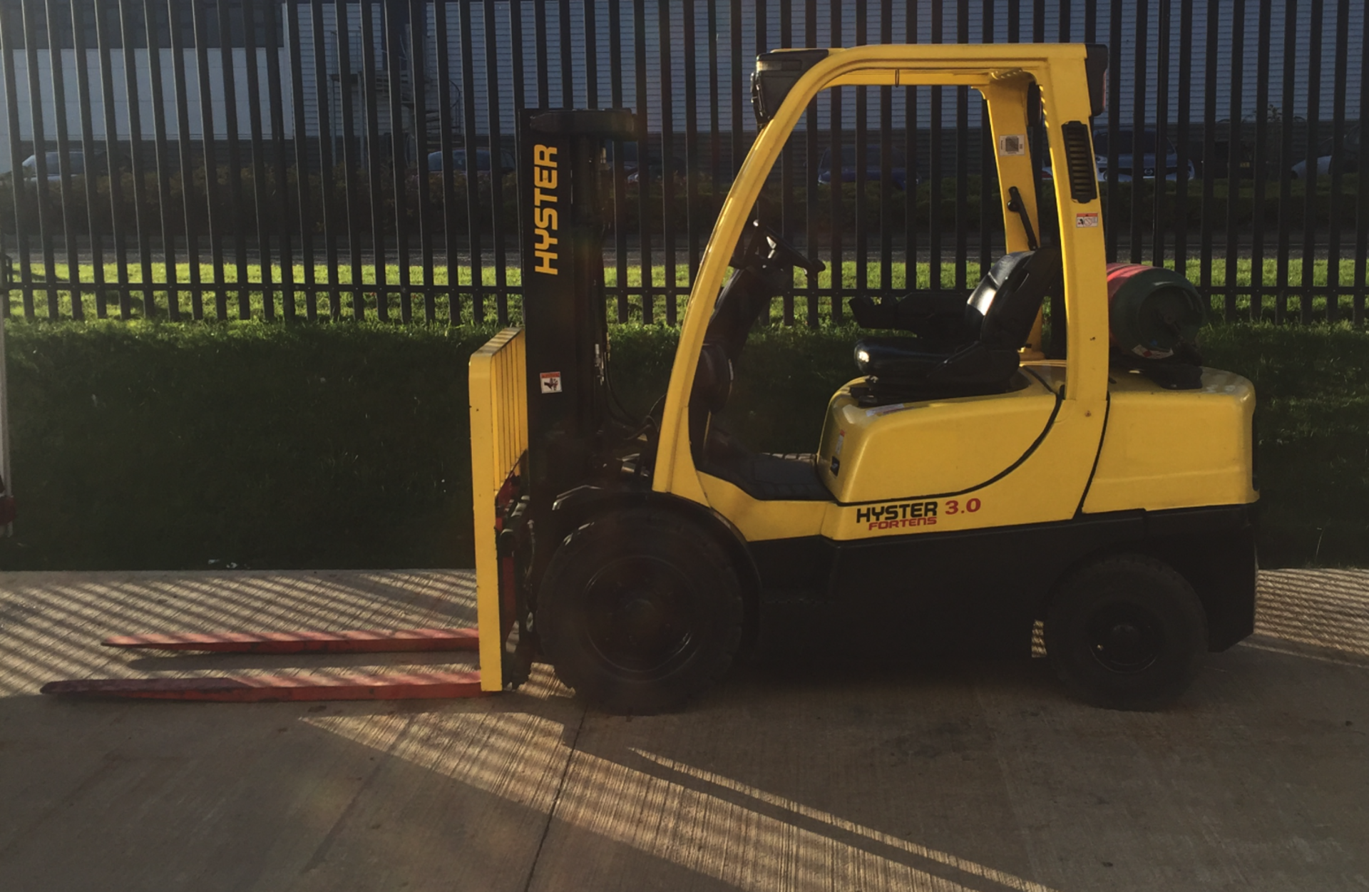 Hyster 3ton gas fork lift truck