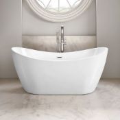 (M2) 1700mmx710mm Caitlyn Freestanding Bath - Small. RRP £1,499. Freestanding Range Showcasing
