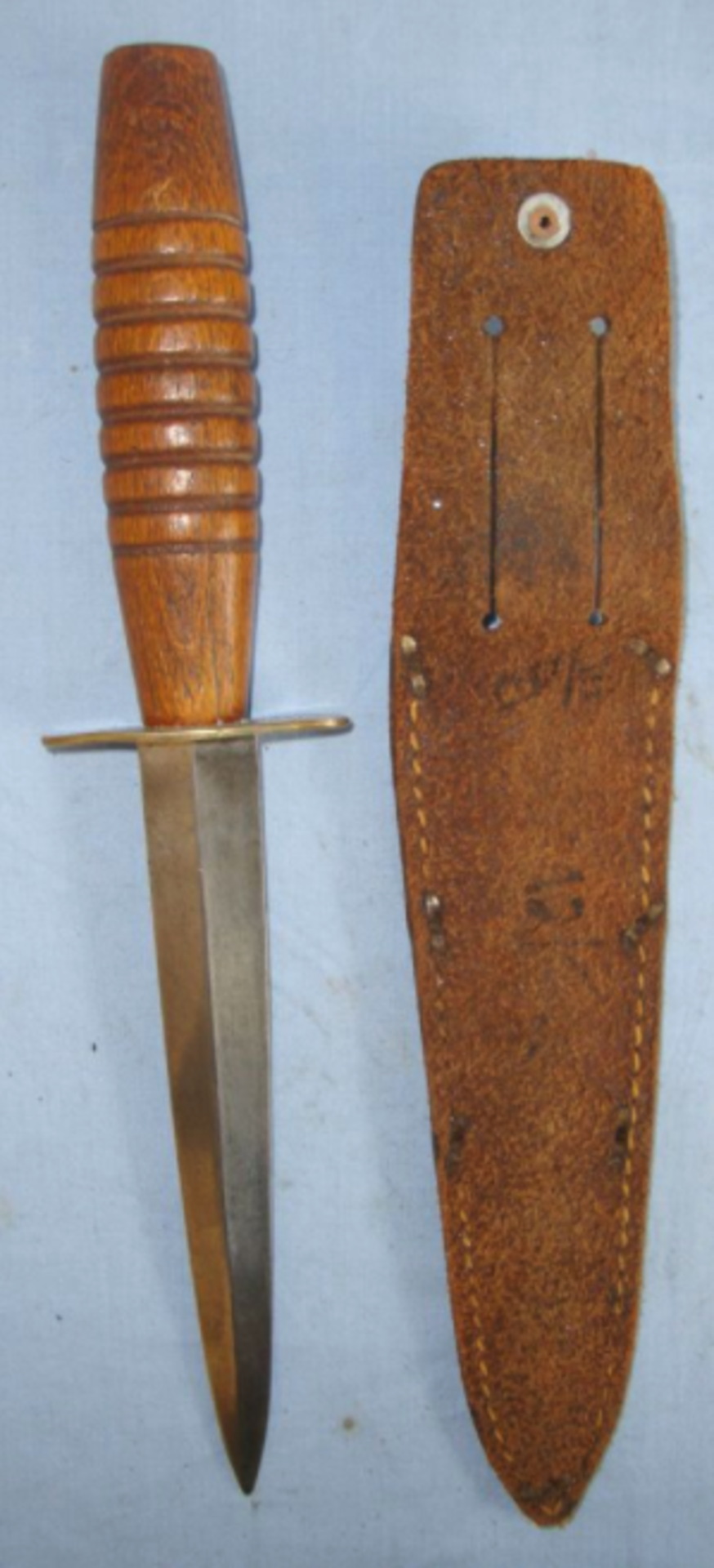 MINT, Original WW2 Wood Hilt Fairbairn- Sykes, FS Far East Commando Fighting Knife & Scabbard - Image 3 of 3