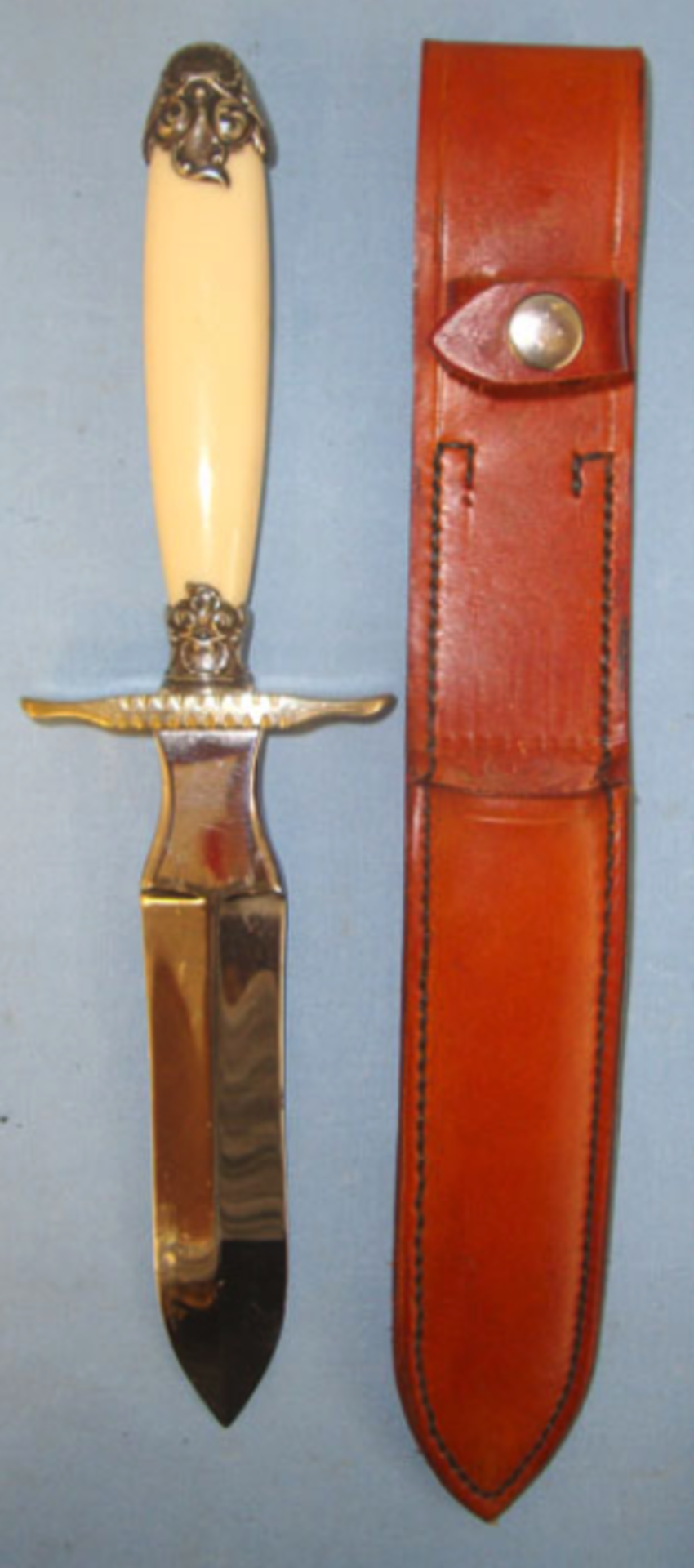 David North Of Killamarsh Sheffield England Hand Tooled Spear Point Bowie Knife & Leather Scabbard - Image 2 of 3