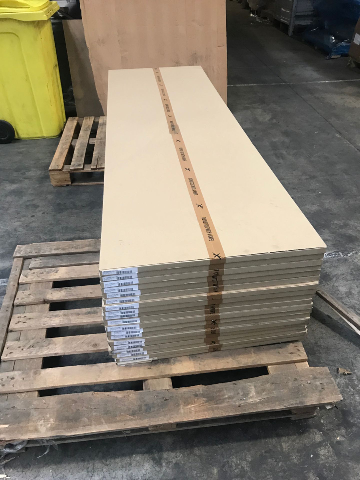 Pallet No- 8 - Tall End Panel 2300 x 700, Ivory Colour 22.29KG Per Pack - Image 3 of 4