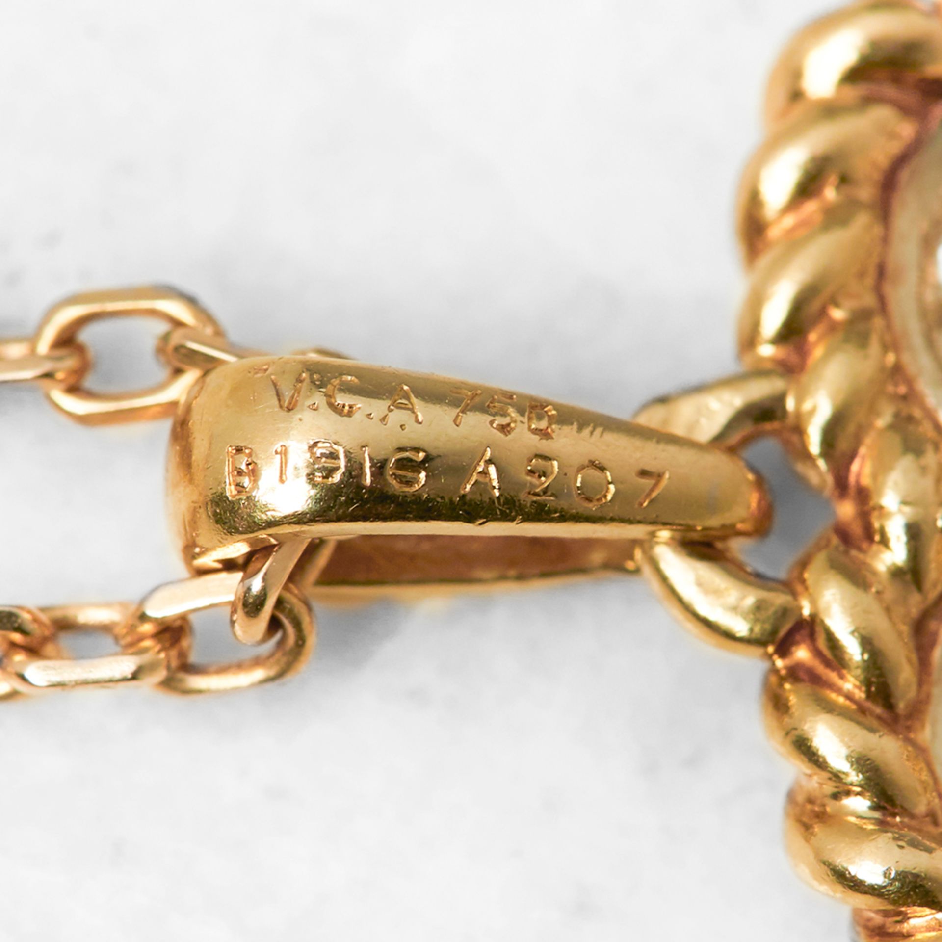 Van Cleef & Arpels 18k Yellow Gold 0.75ct Diamond Heart Necklace - Image 7 of 8