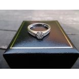 18ct White Gold Diamond ring