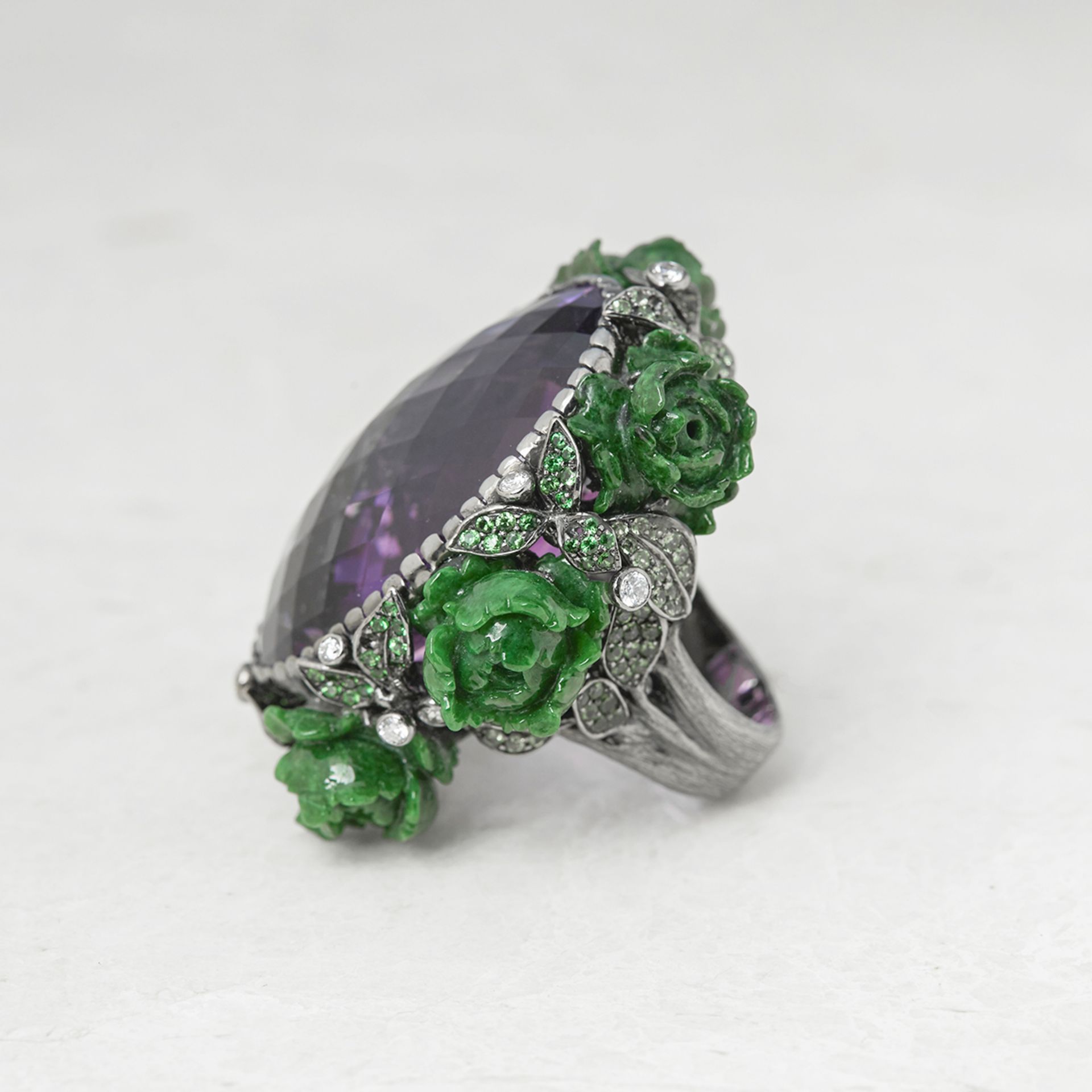 Lydia Courteille 18k White Gold Amethyst Flower Design Ring with Box Confirmation Letter from Browns - Image 4 of 7