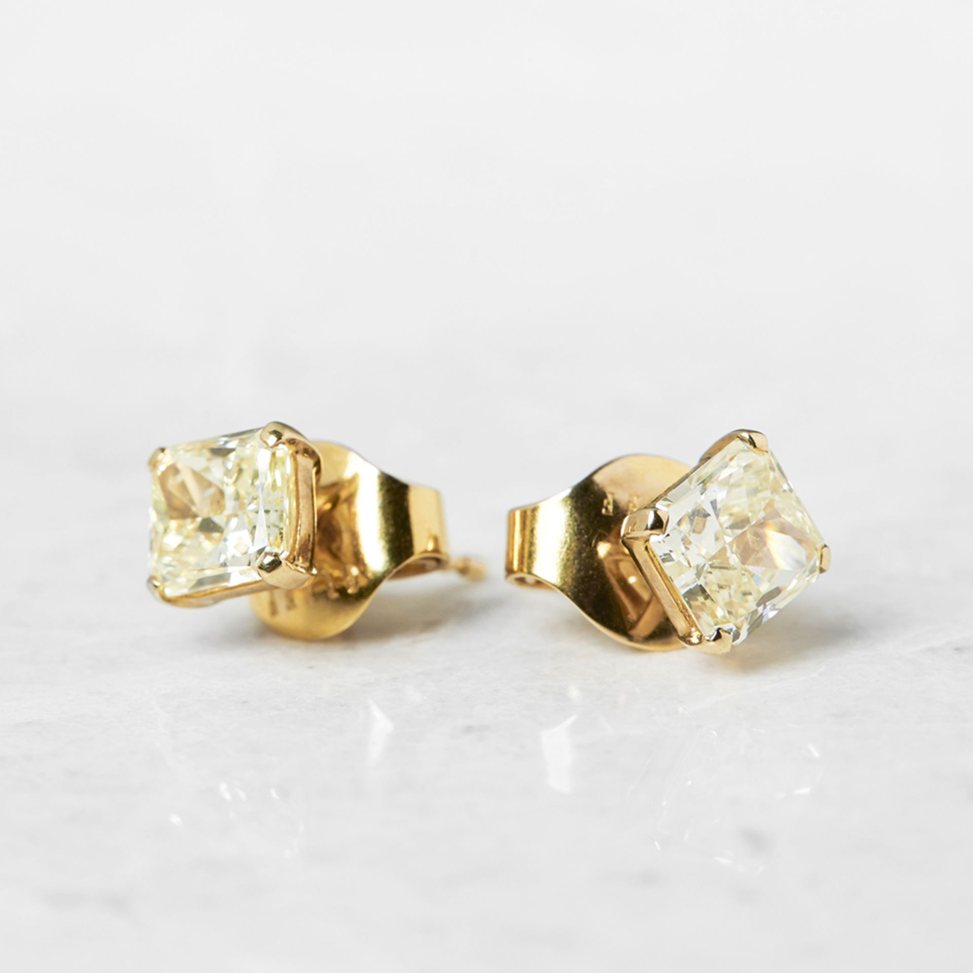 Graff Diamonds 18k Yellow Gold 2.66ct Yellow Diamond Stud Earrings with GIA Certification - Image 12 of 15