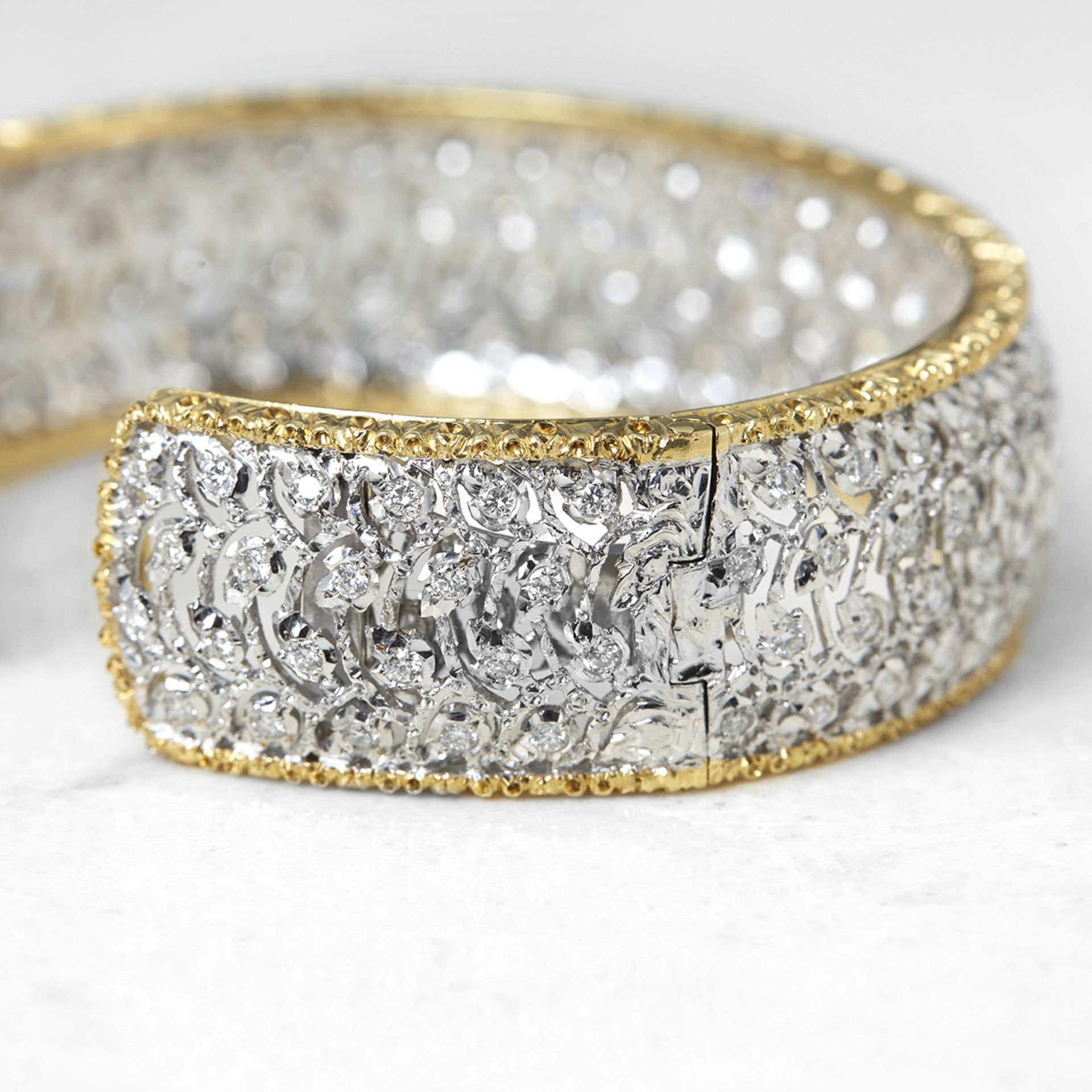 Buccellati 18k White & Yellow Gold 5.00ct Diamond Cuff Bracelet with Presentation Box - Image 4 of 8