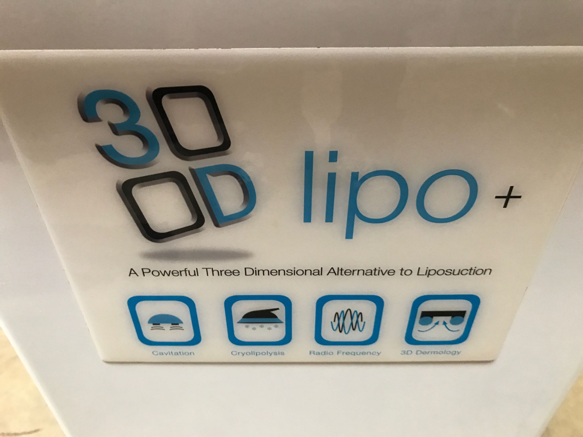 3D Lipo Machine - Lipomed - A powerful Three Dimensional Alternative to Liposuction - Image 9 of 16