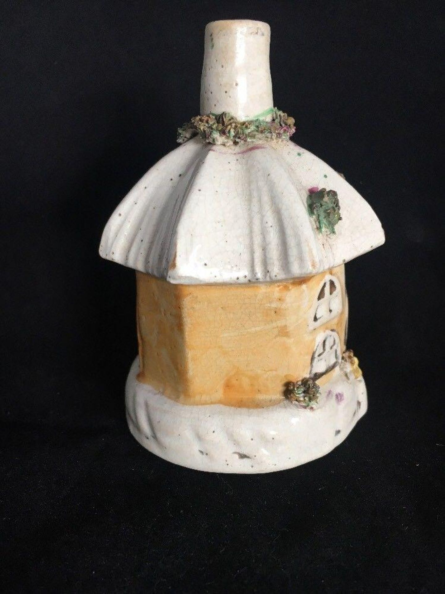 Staffordshire Pottery Octagonal House Pastille Burner Night Light in the form of a Thatched Cottage - Image 4 of 5