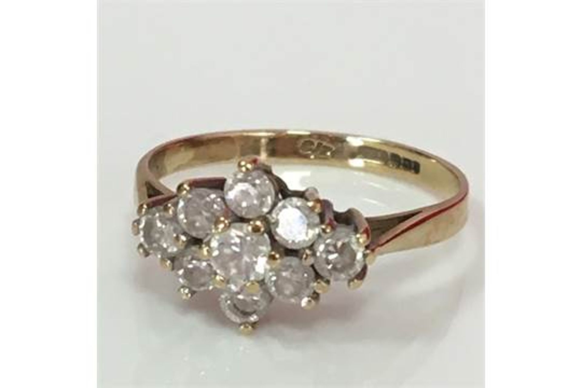 9ct gold ring with white stone cluster setting - hallmarked - size N. WEIGHT 1.76g